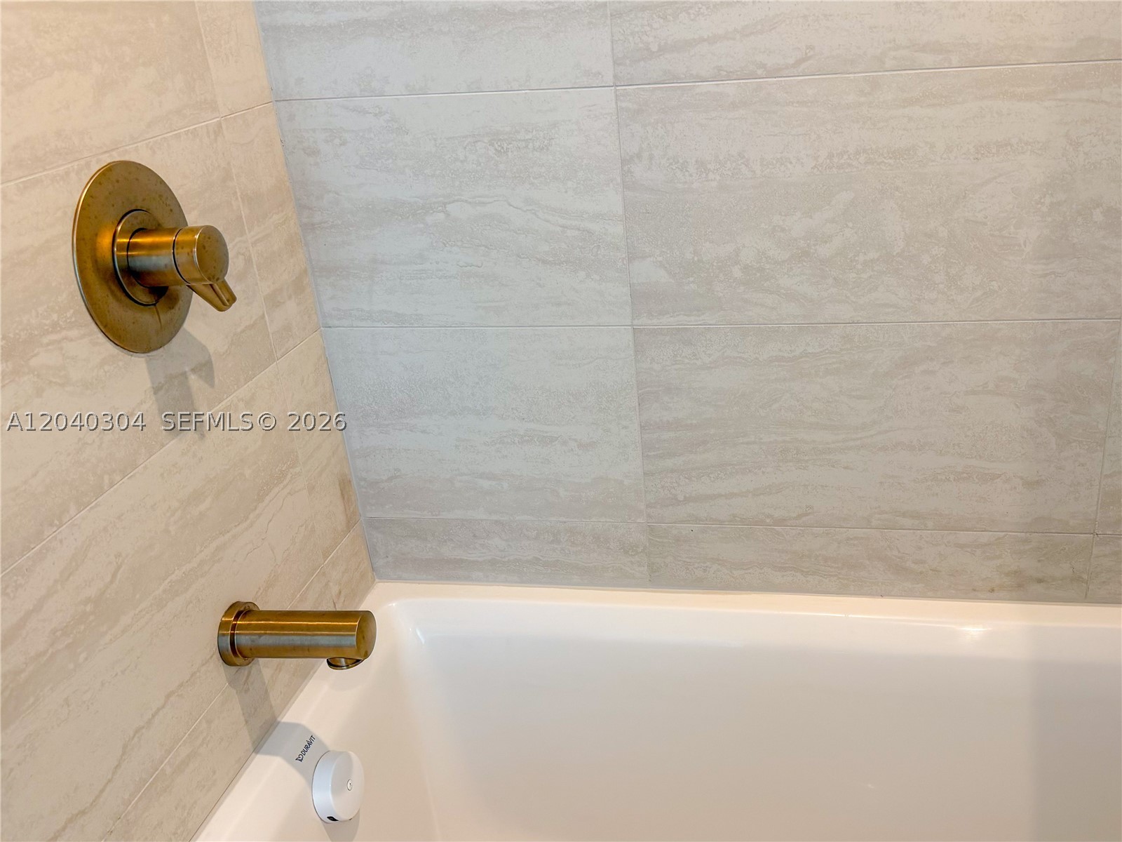 image Viceroy Brickell Residences25