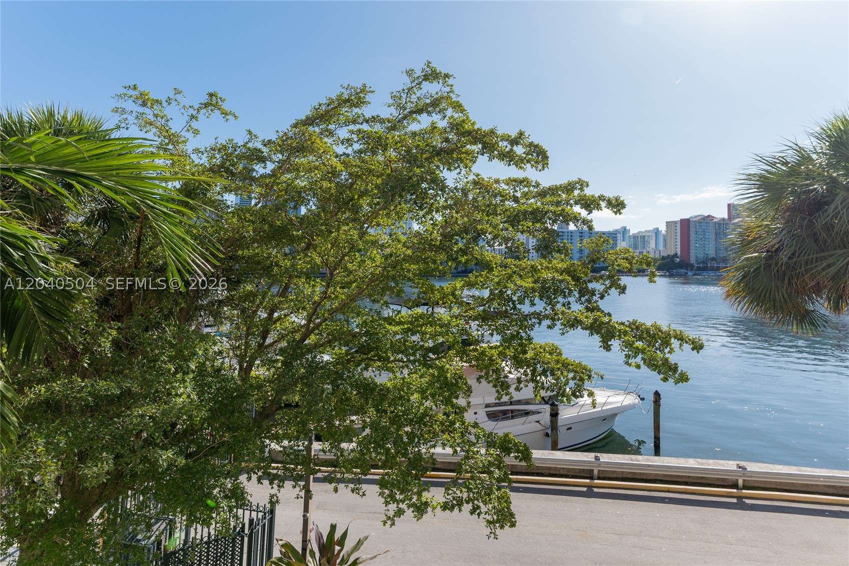 image Winston Towers 70022