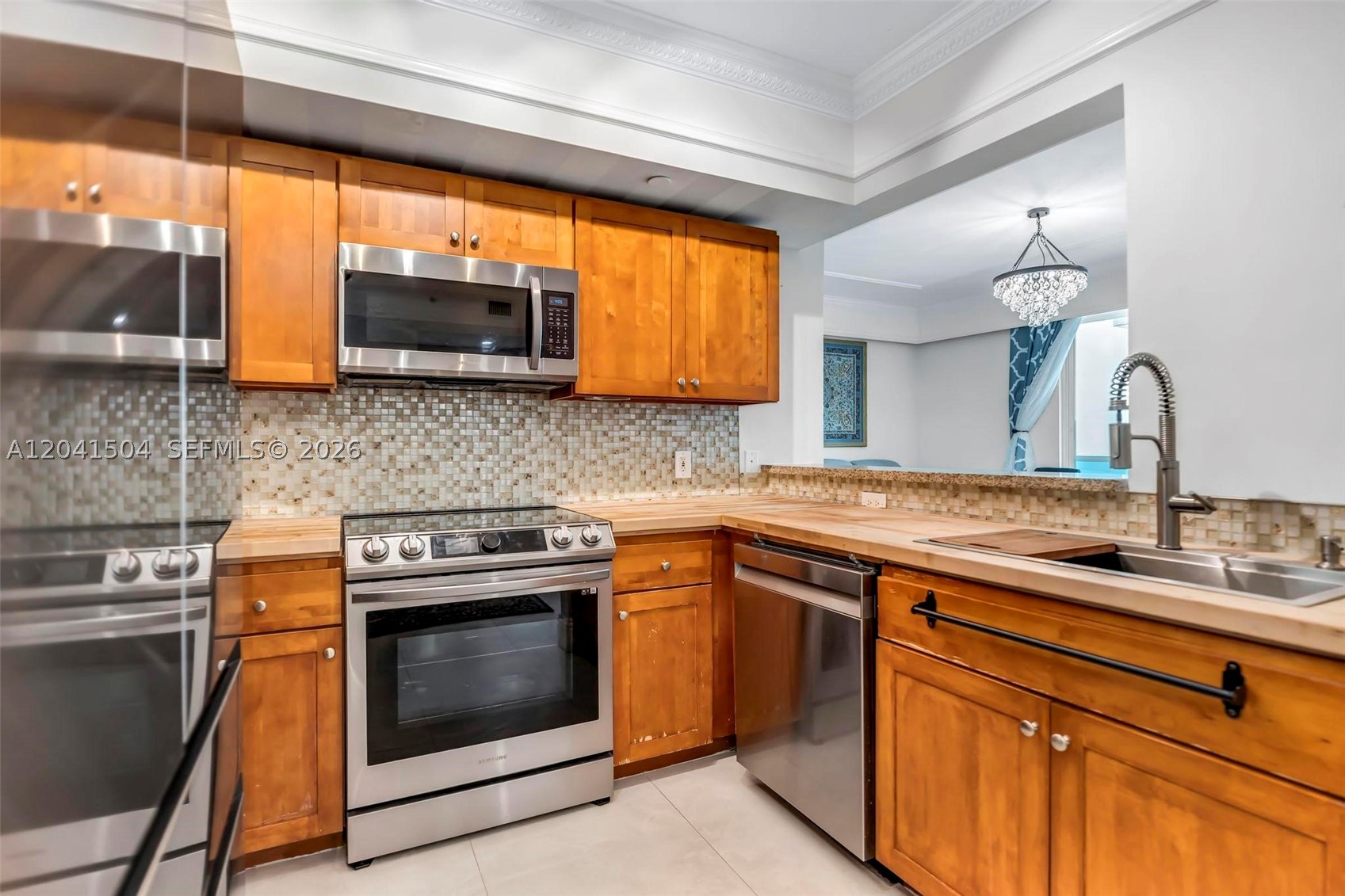 1723 SW 2nd Ave #607 Miami, FL 33129