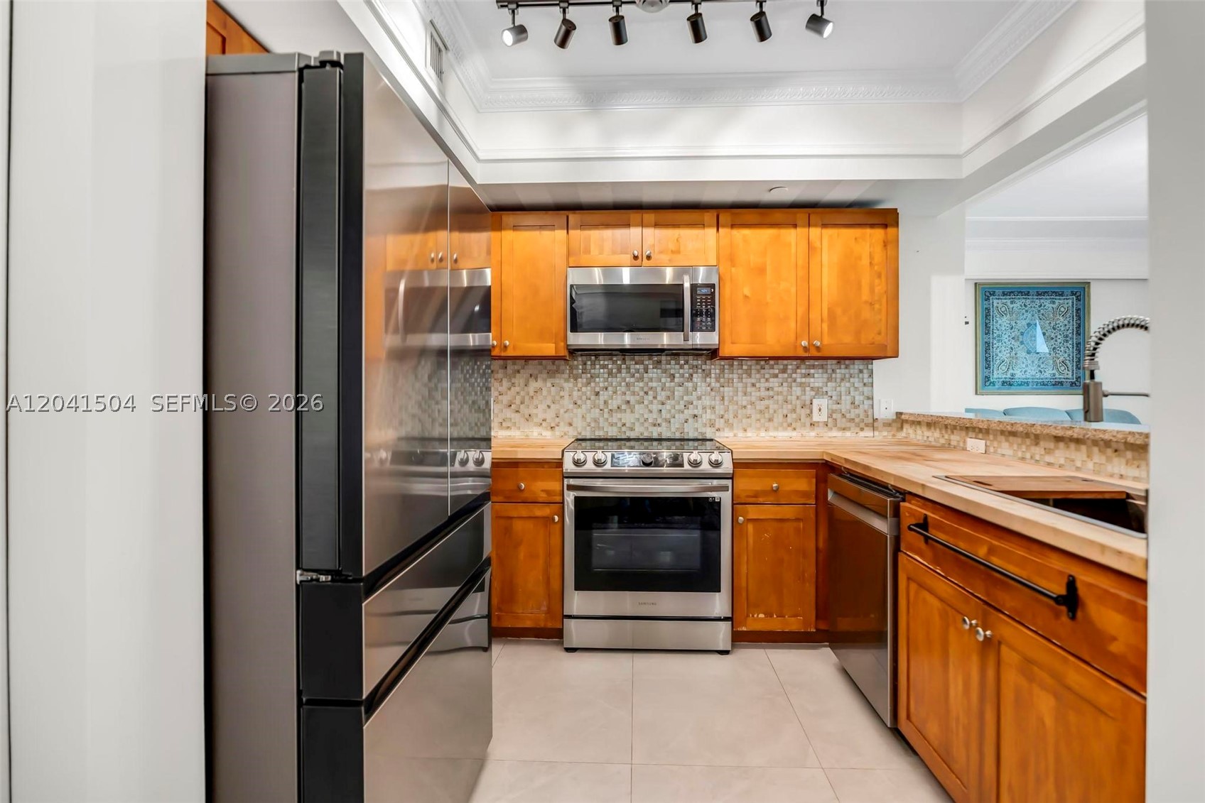 1723 SW 2nd Ave #607 Miami, FL 33129