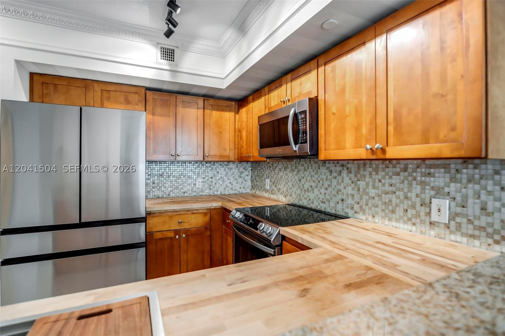 1723 SW 2nd Ave #607 Miami, FL 33129
