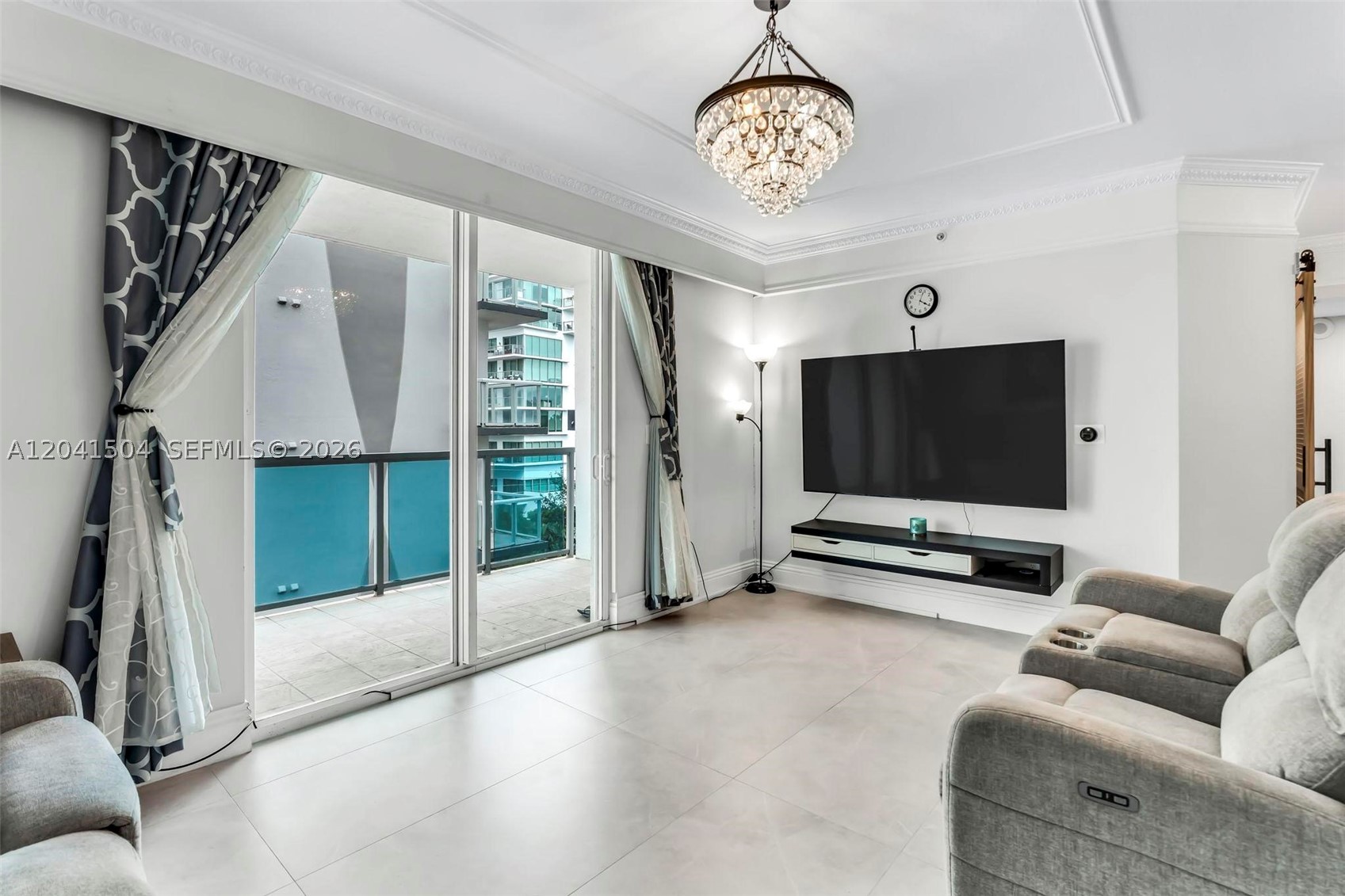 1723 SW 2nd Ave #607 Miami, FL 33129