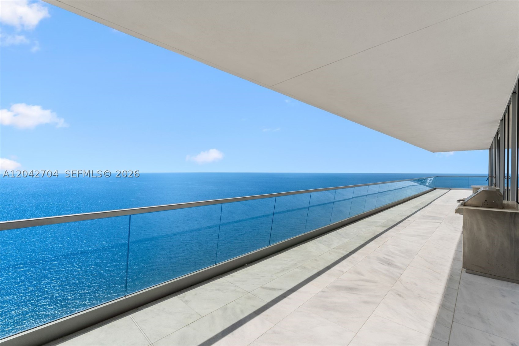 image Turnberry Ocean Club1