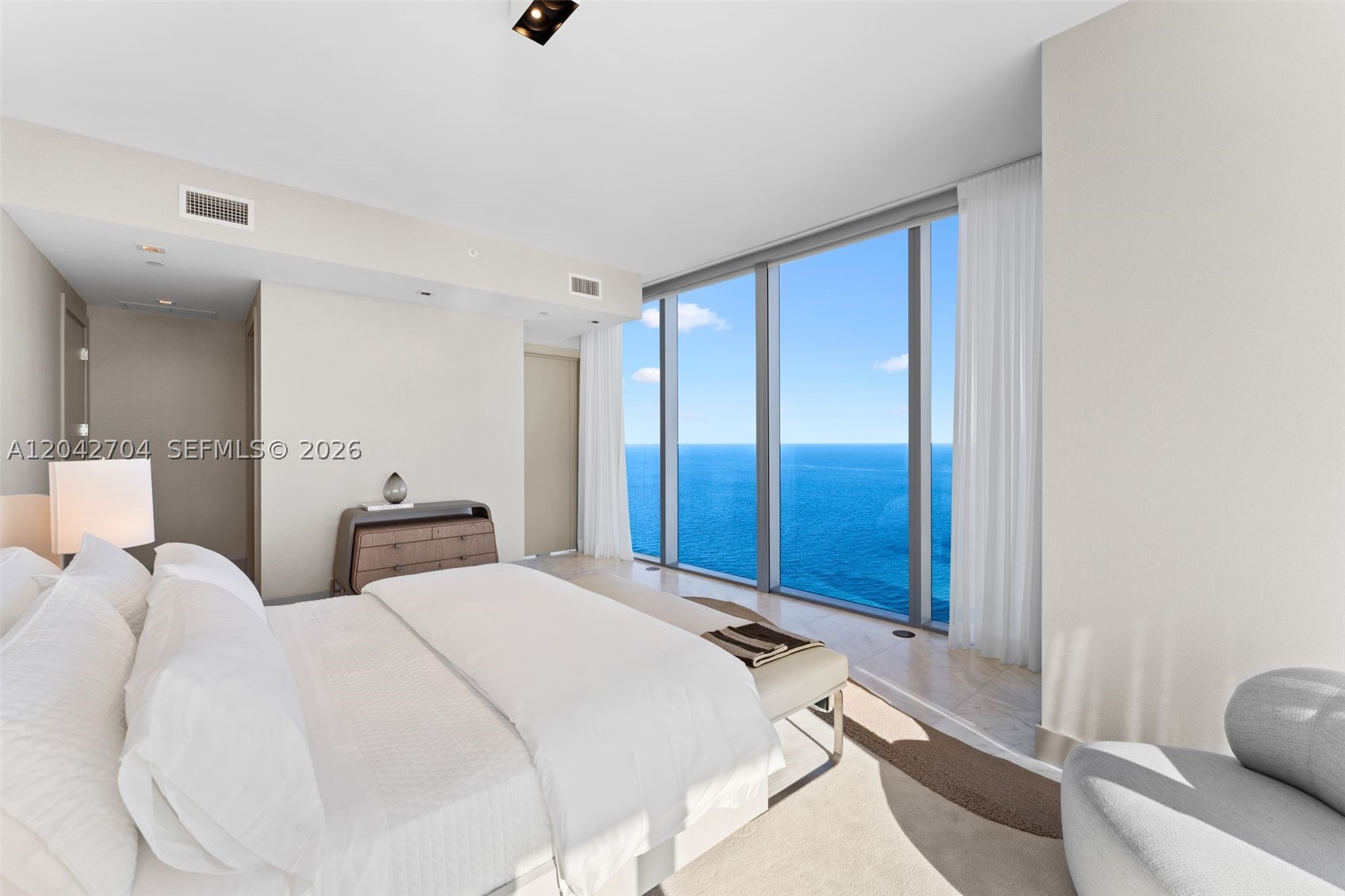 image Turnberry Ocean Club33