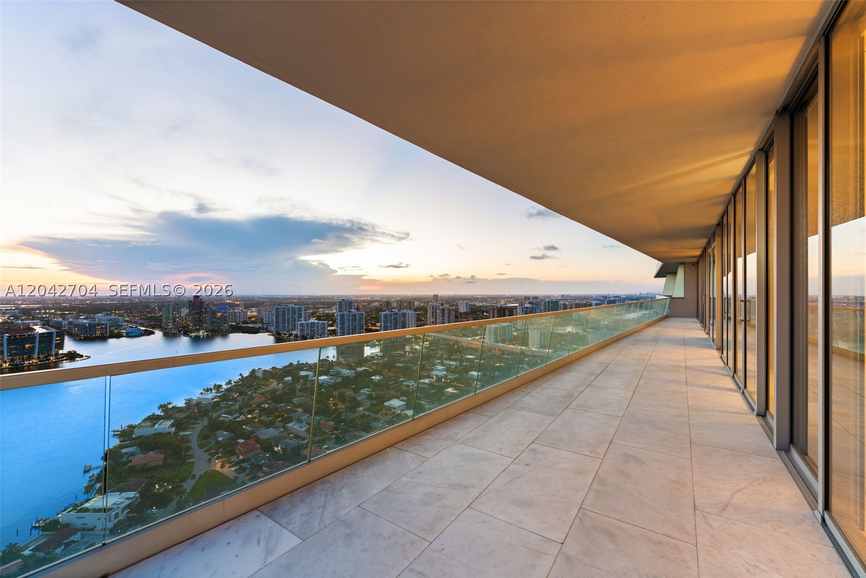 image Turnberry Ocean Club34