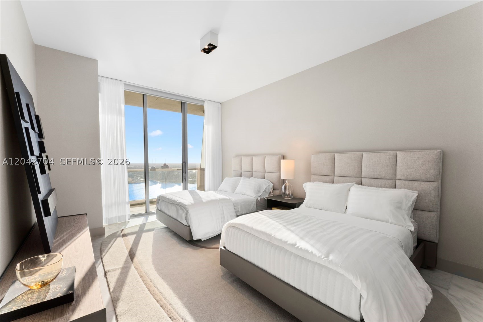image Turnberry Ocean Club35