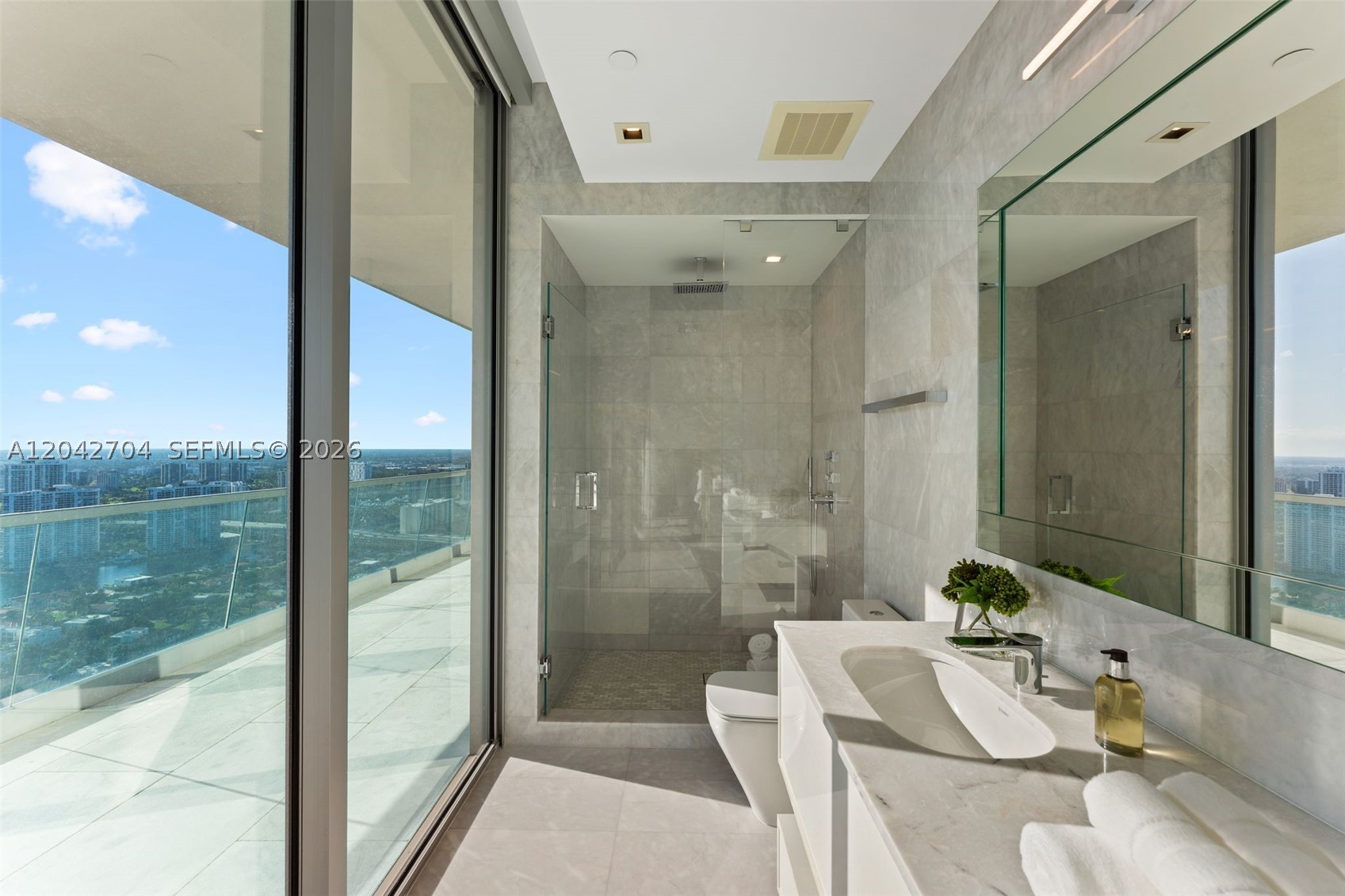 image Turnberry Ocean Club36