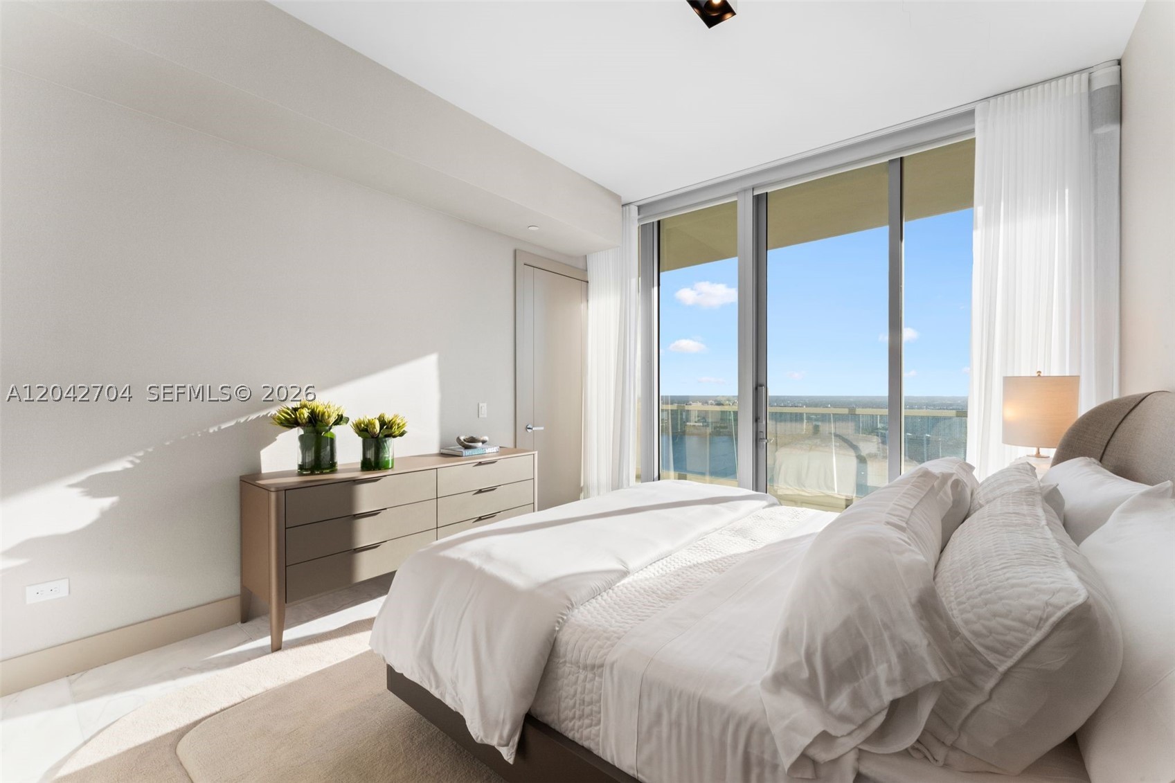 image Turnberry Ocean Club41