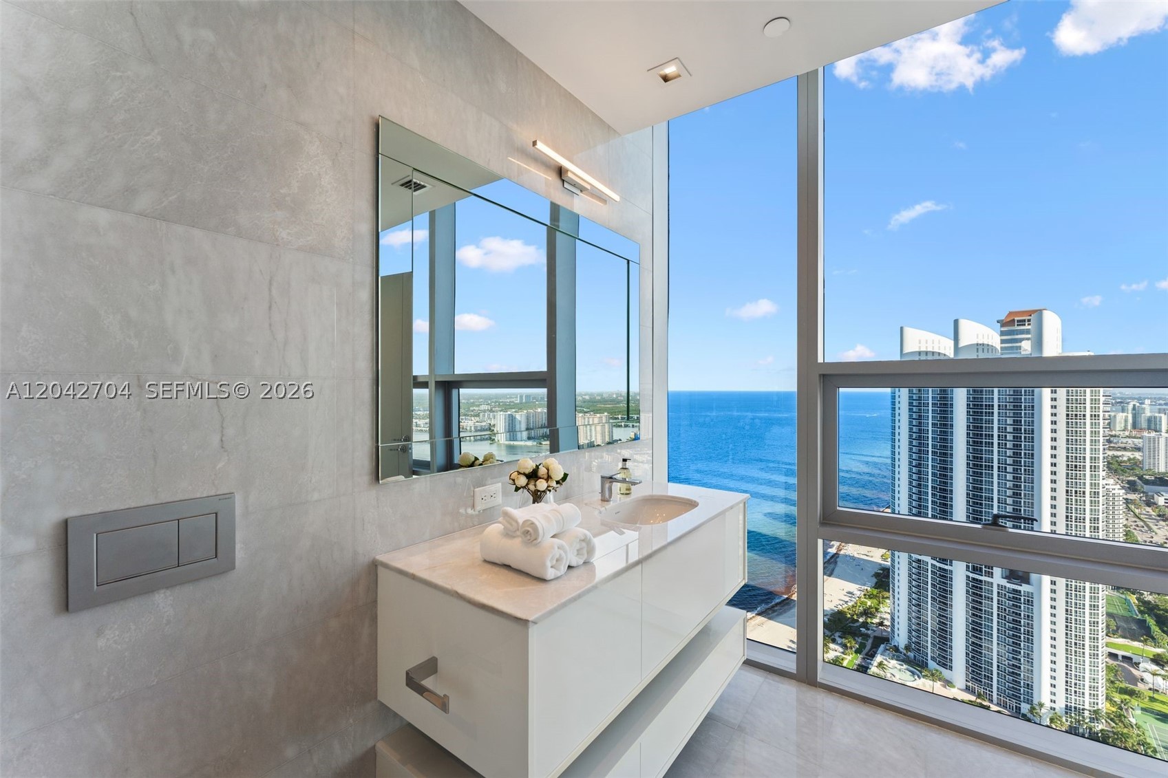 image Turnberry Ocean Club42