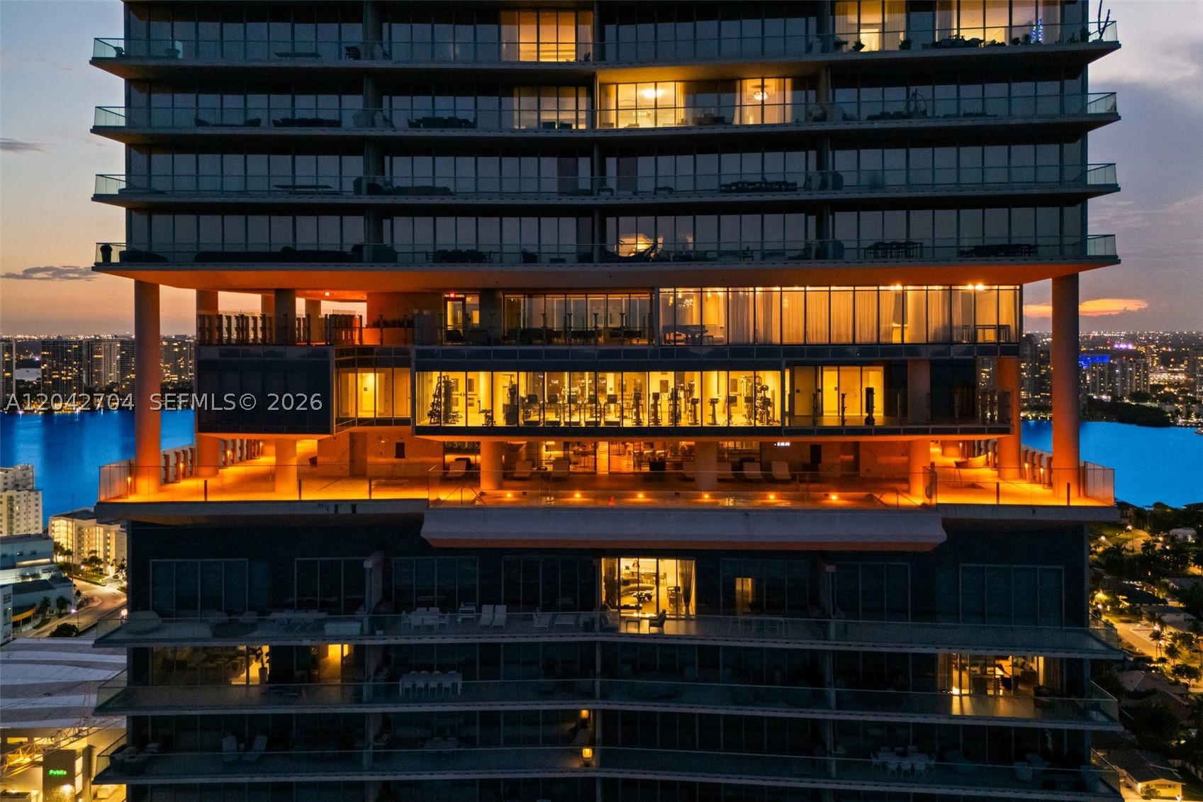 image Turnberry Ocean Club55