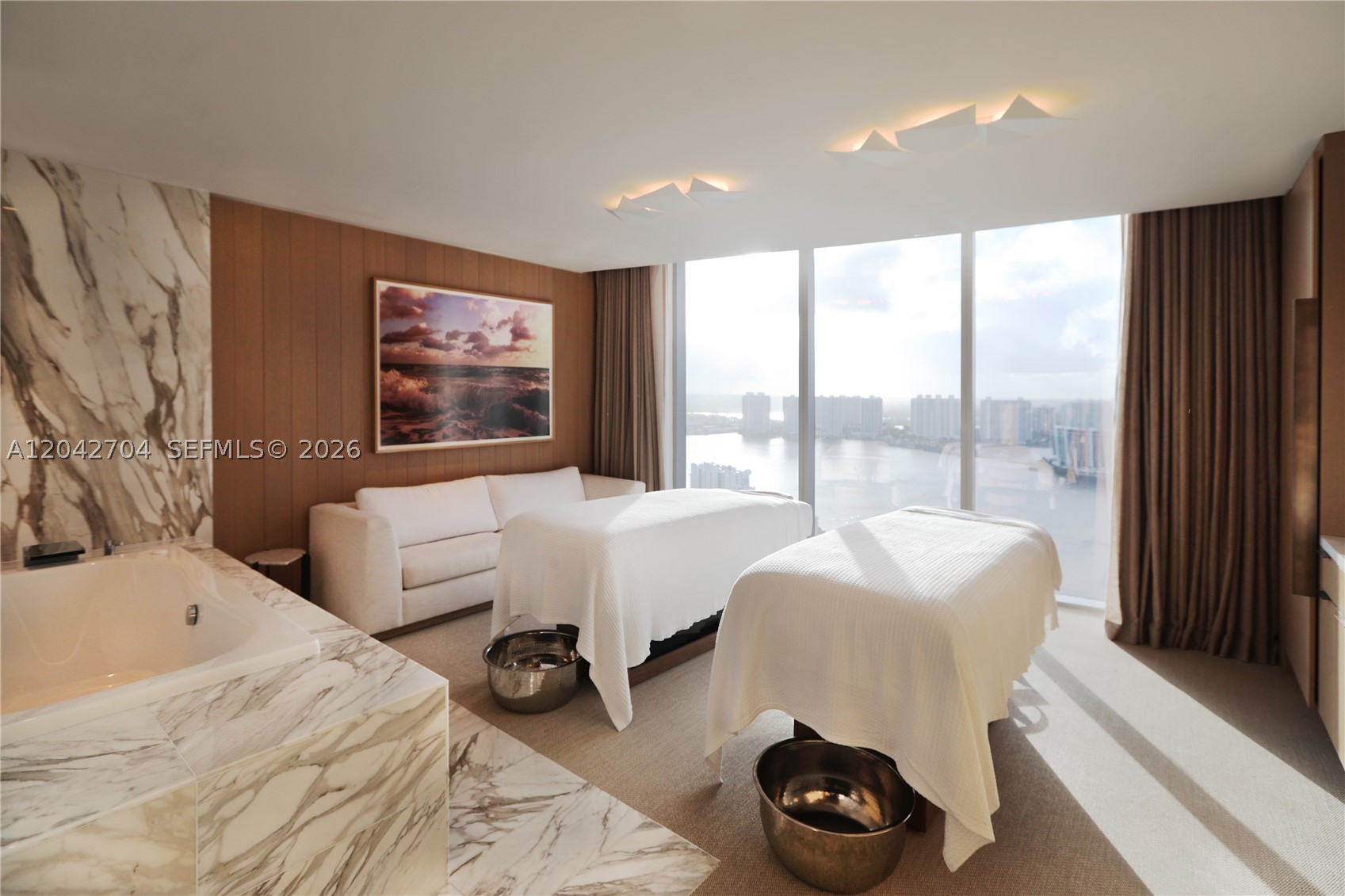 image Turnberry Ocean Club62