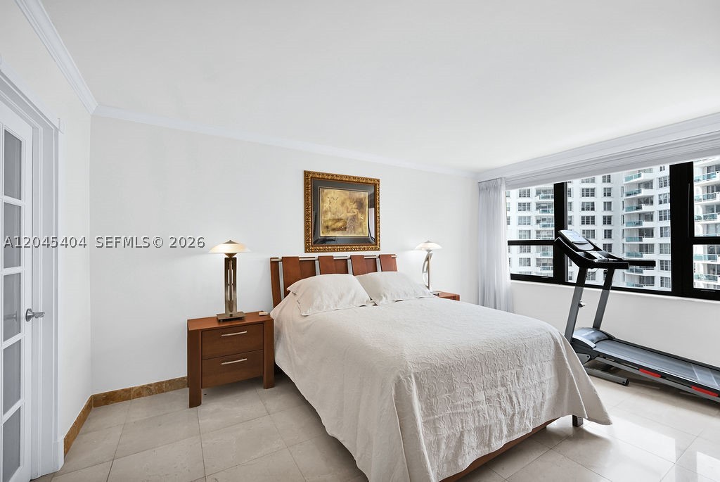 5225 Collins Ave #1117 Miami Beach, FL 33140