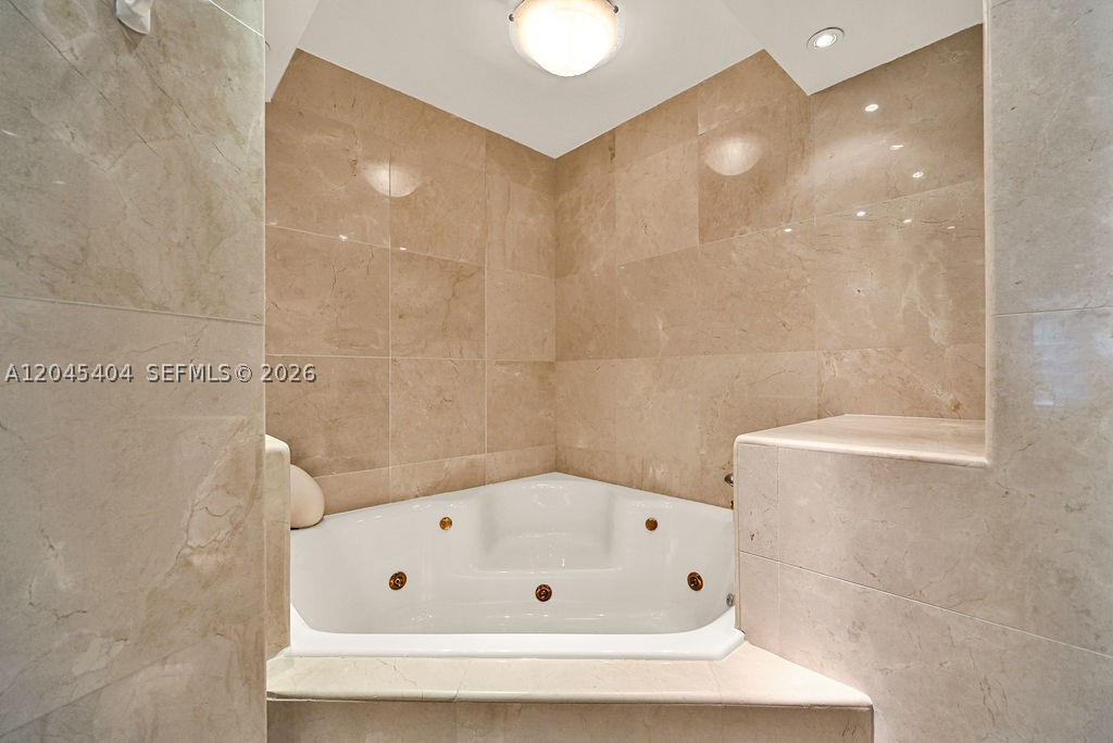 5225 Collins Ave #1117 Miami Beach, FL 33140