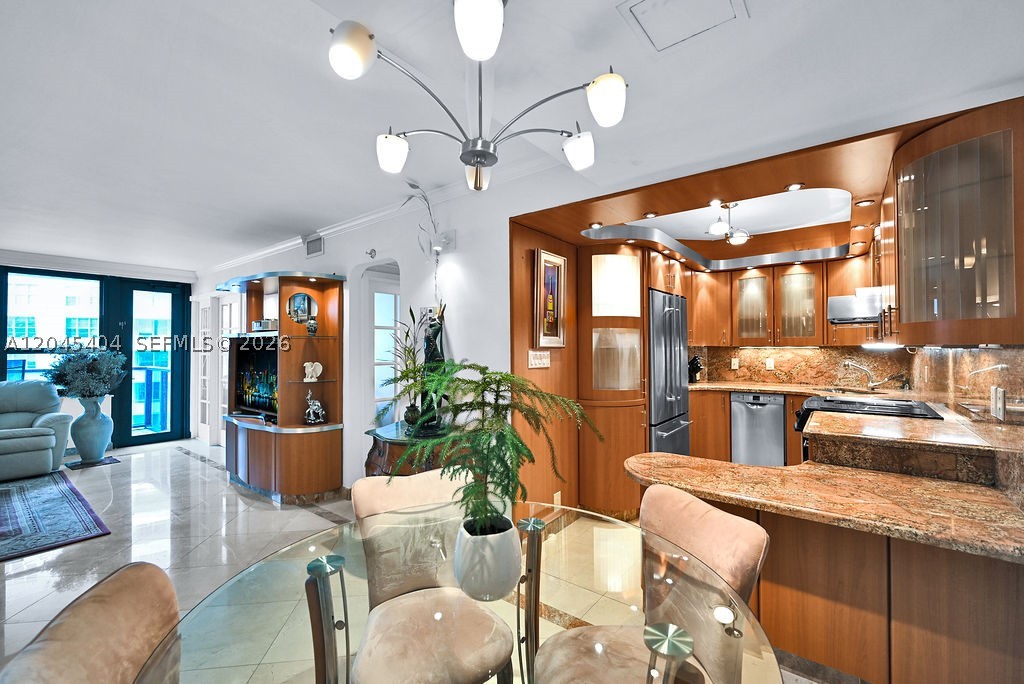 5225 Collins Ave #1117 Miami Beach, FL 33140