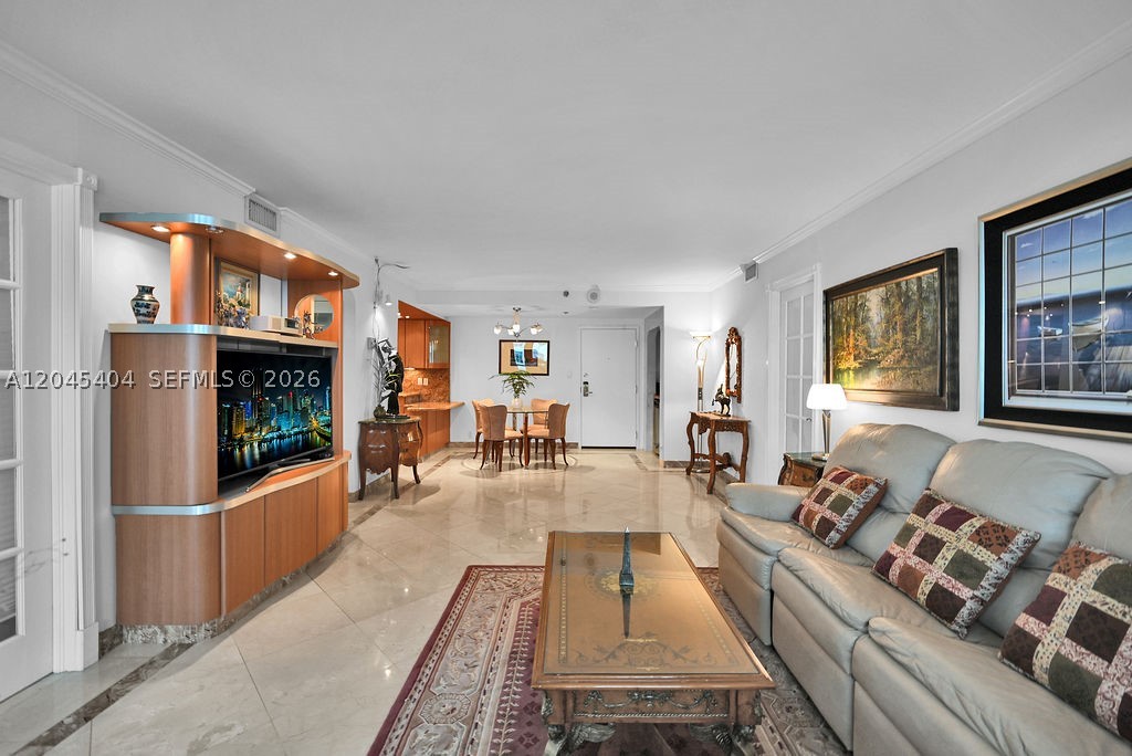 5225 Collins Ave #1117 Miami Beach, FL 33140