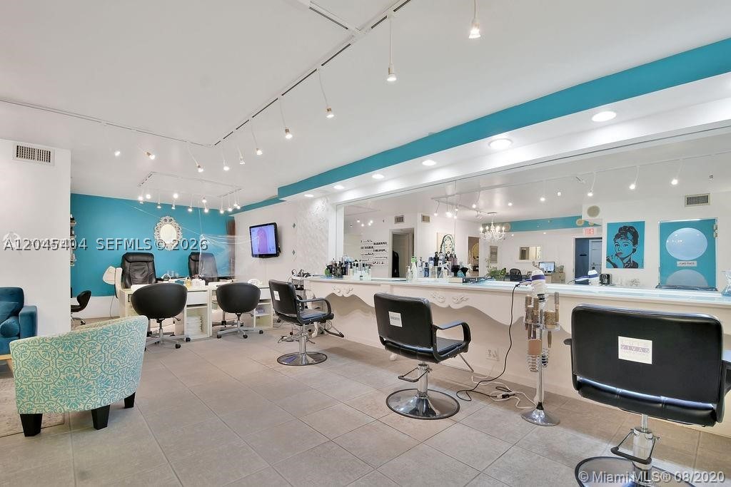 5225 Collins Ave #1117 Miami Beach, FL 33140