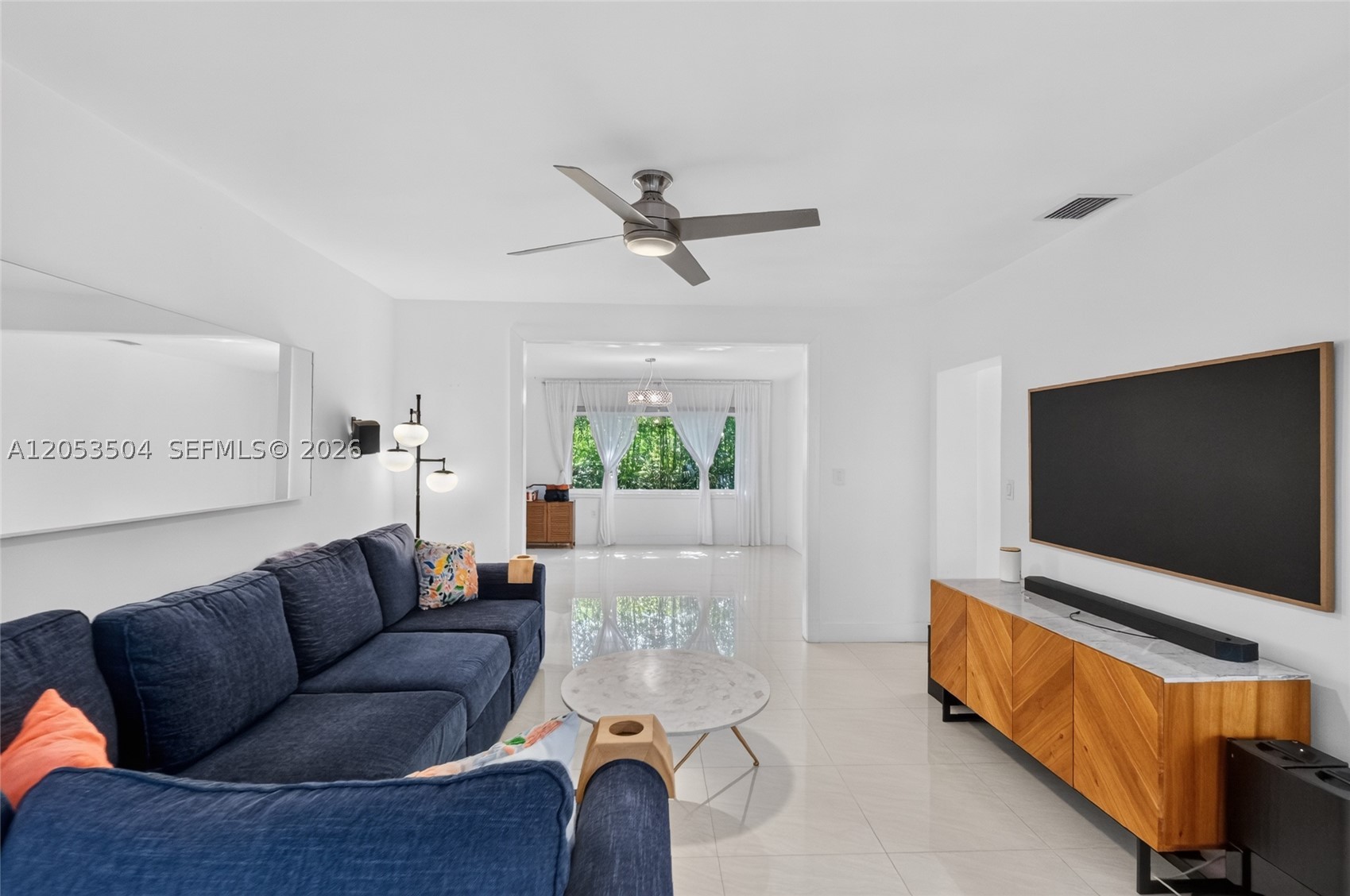 2543 SW 15th St Miami, FL 33145