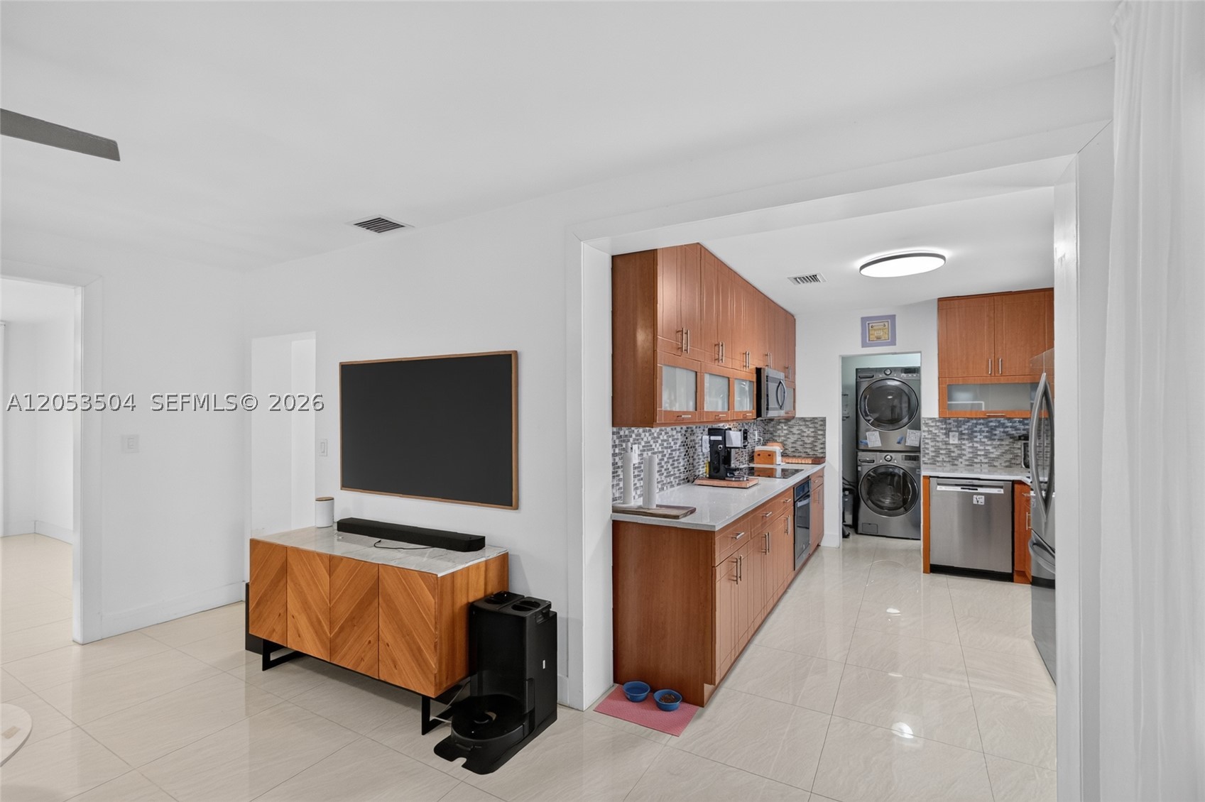 2543 SW 15th St Miami, FL 33145