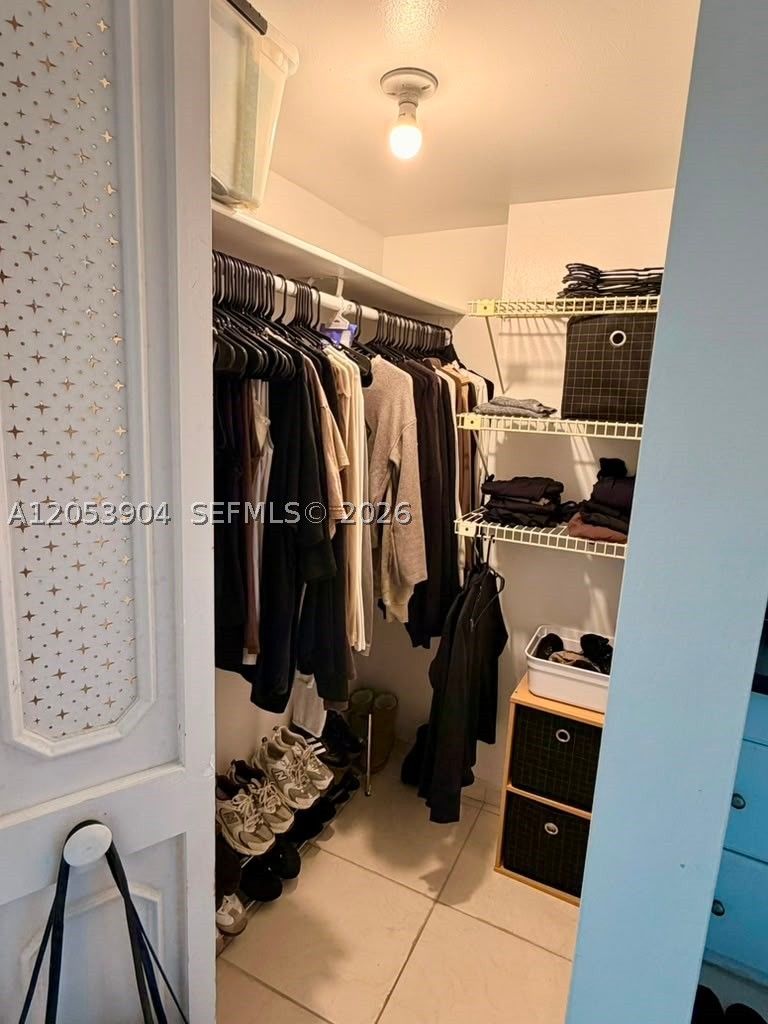 3475 N Country Clb Dr #603 Aventura, FL 33180