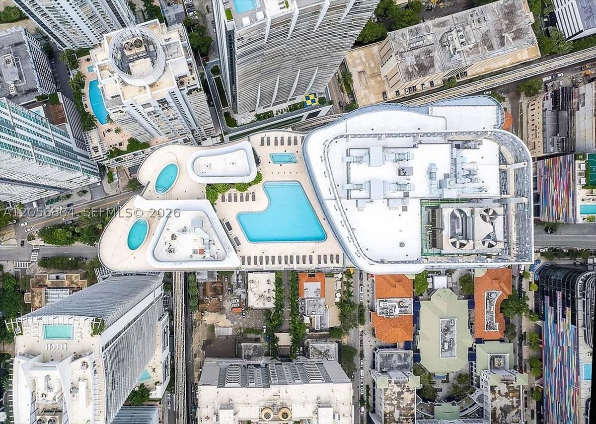 image Brickell Flatiron34
