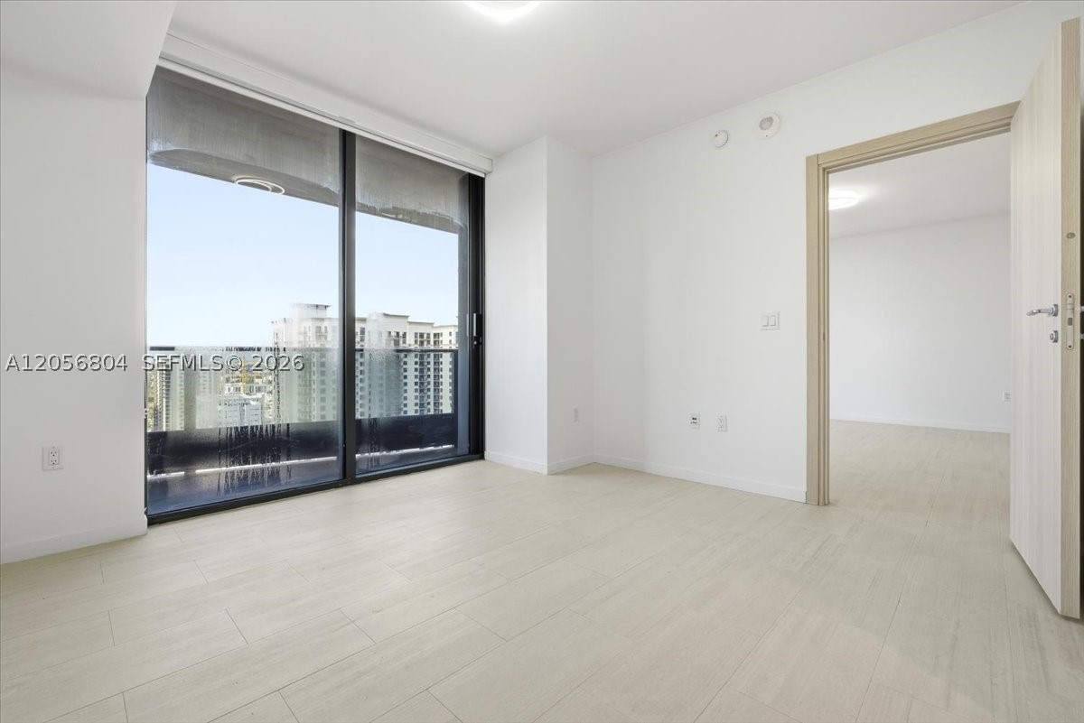 image Brickell Flatiron36