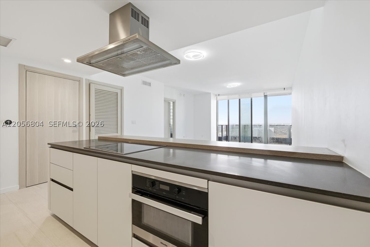 image Brickell Flatiron50