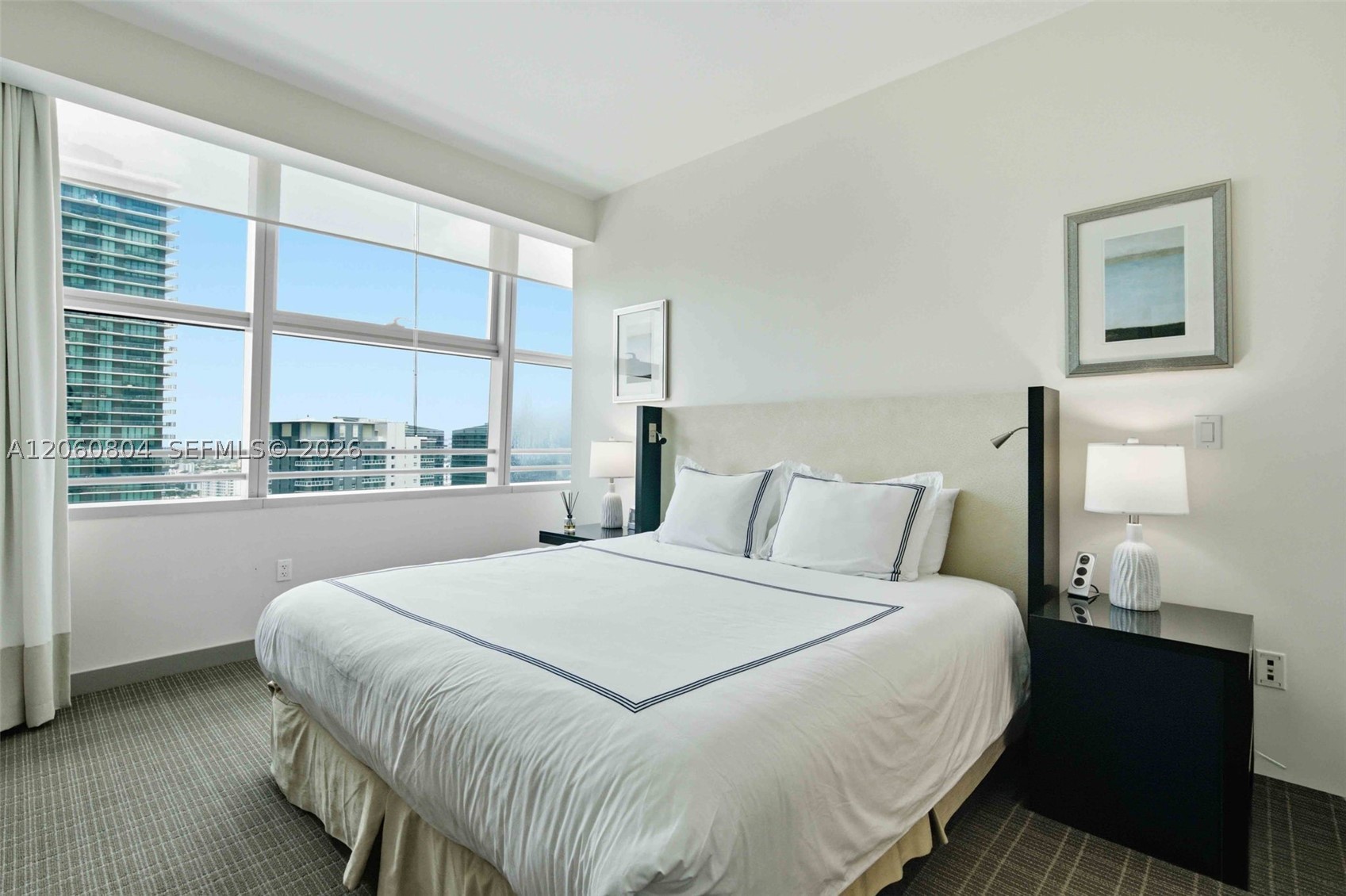 image Brickell Arch10