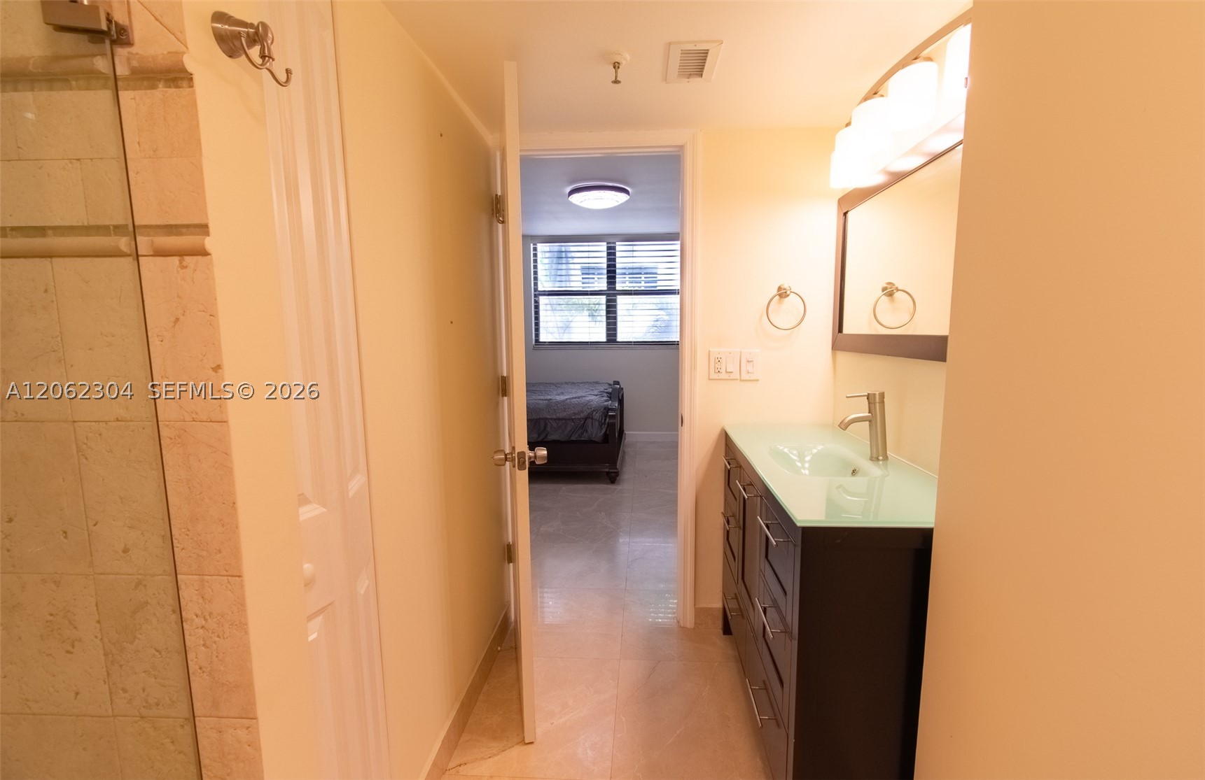 1623 Collins Ave #215 Miami Beach, FL 33139