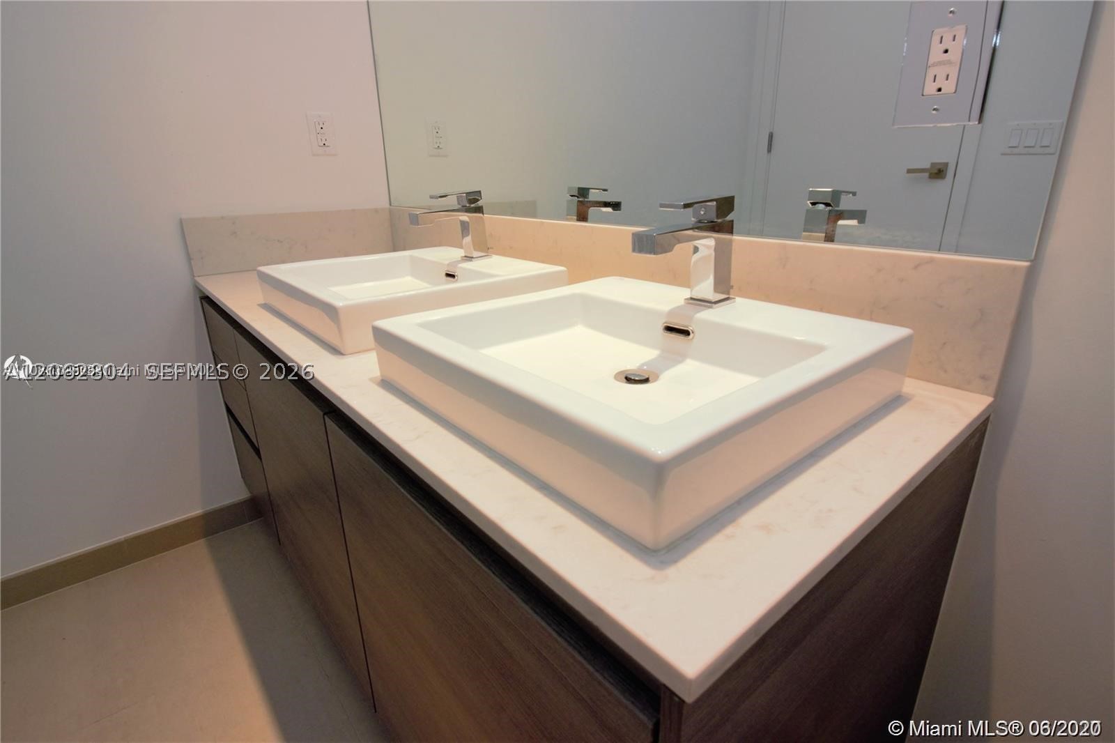 image The Bond on Brickell13