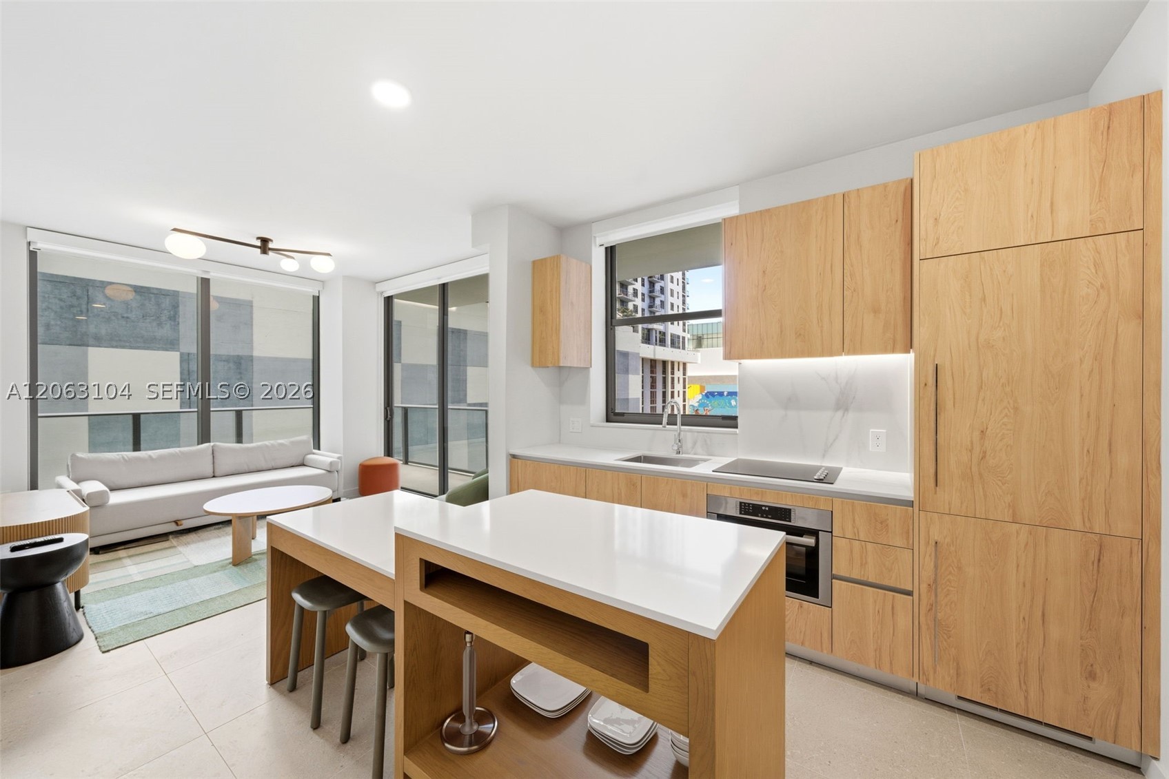 11 NE 6th St #709