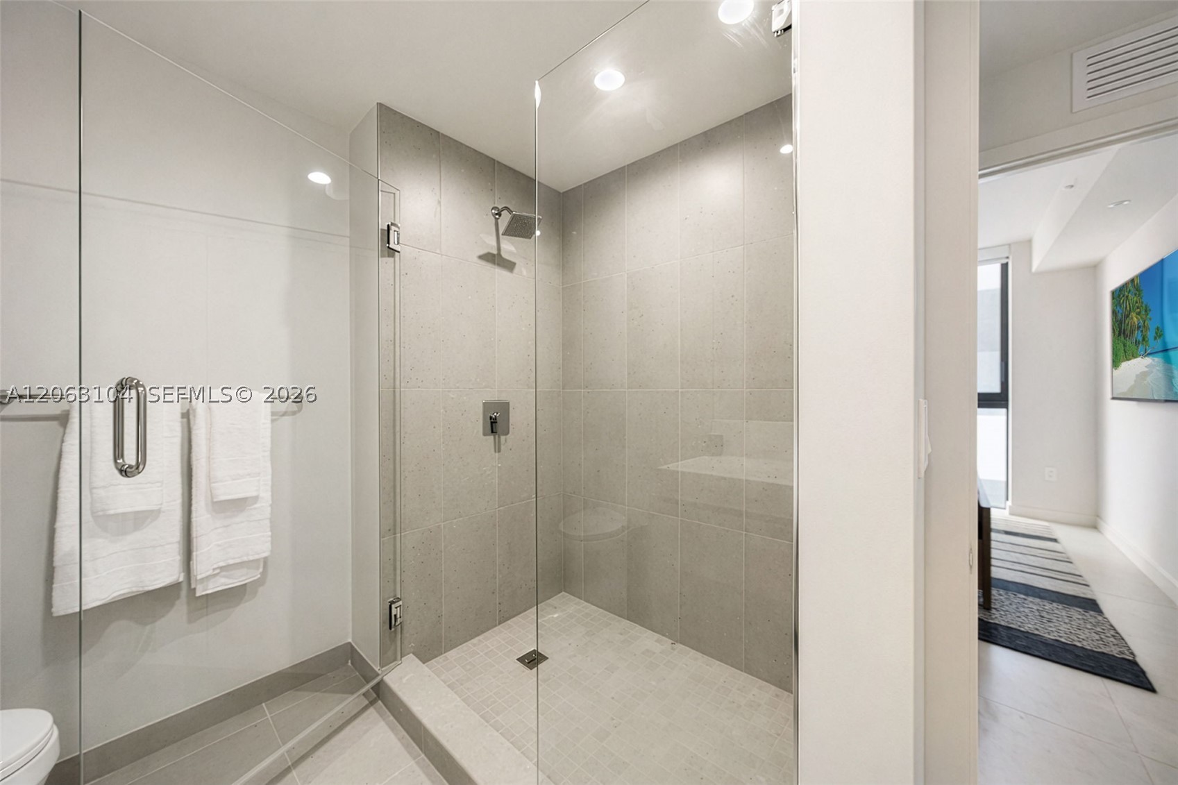 11 NE 6th St #709 Miami, FL 33132