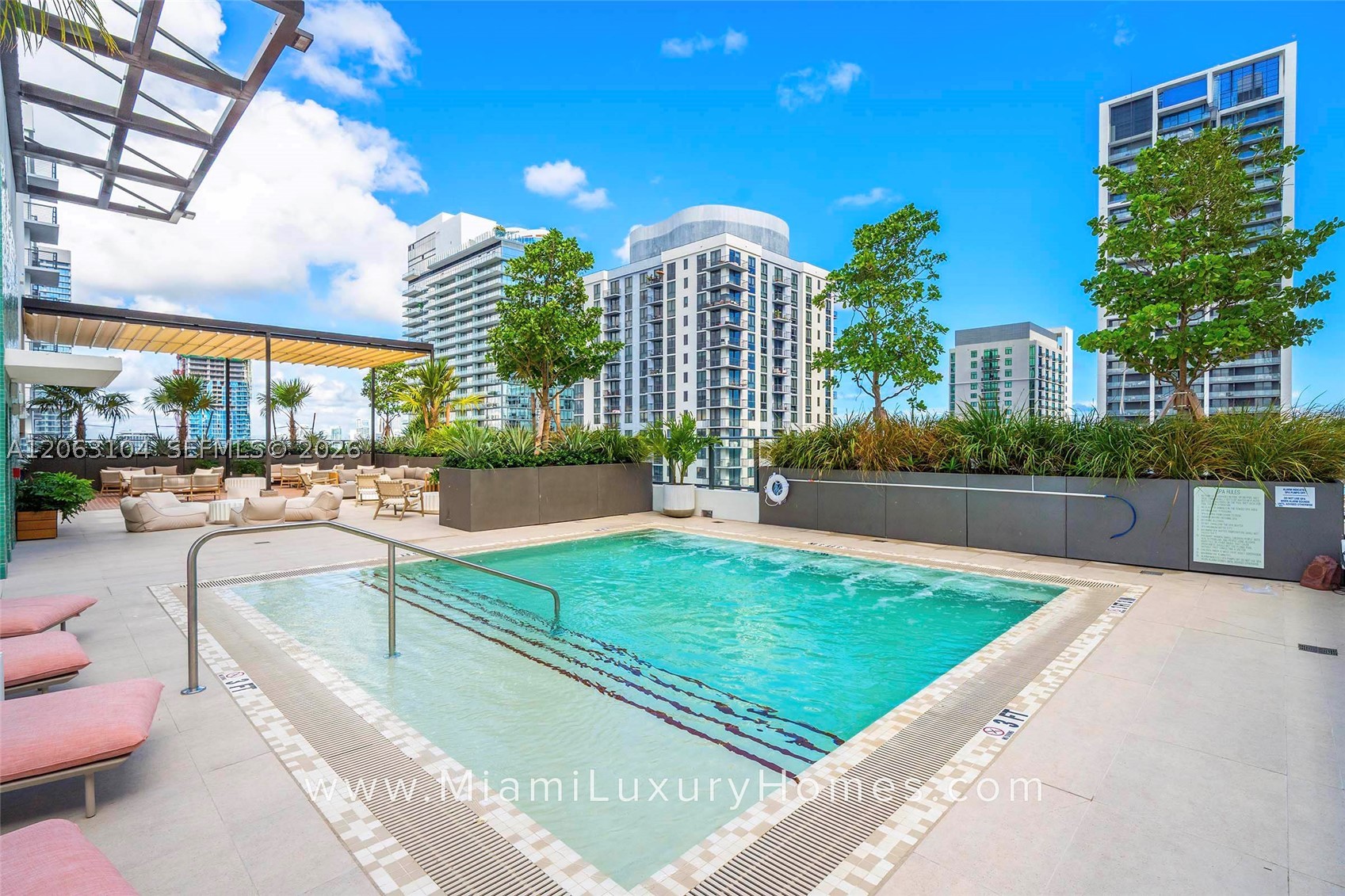 11 NE 6th St #709 Miami, FL 33132