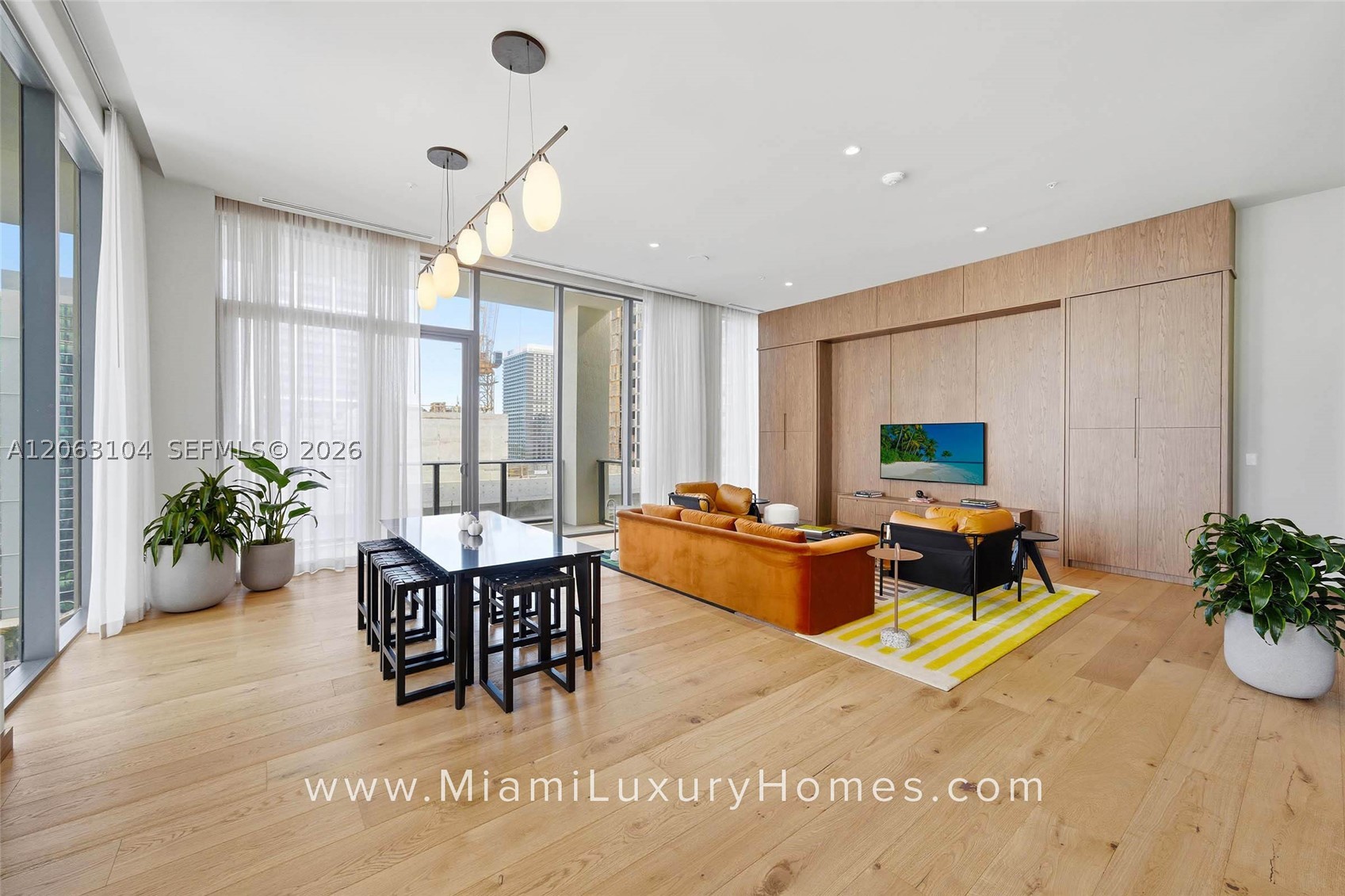 11 NE 6th St #709 Miami, FL 33132
