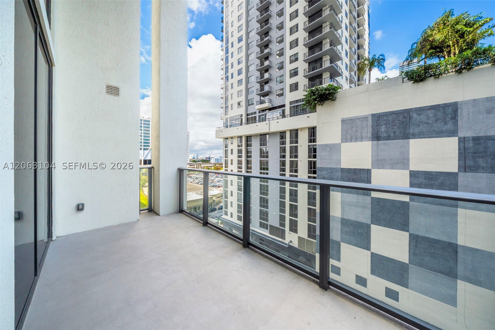 11 NE 6th St #709 Miami, FL 33132