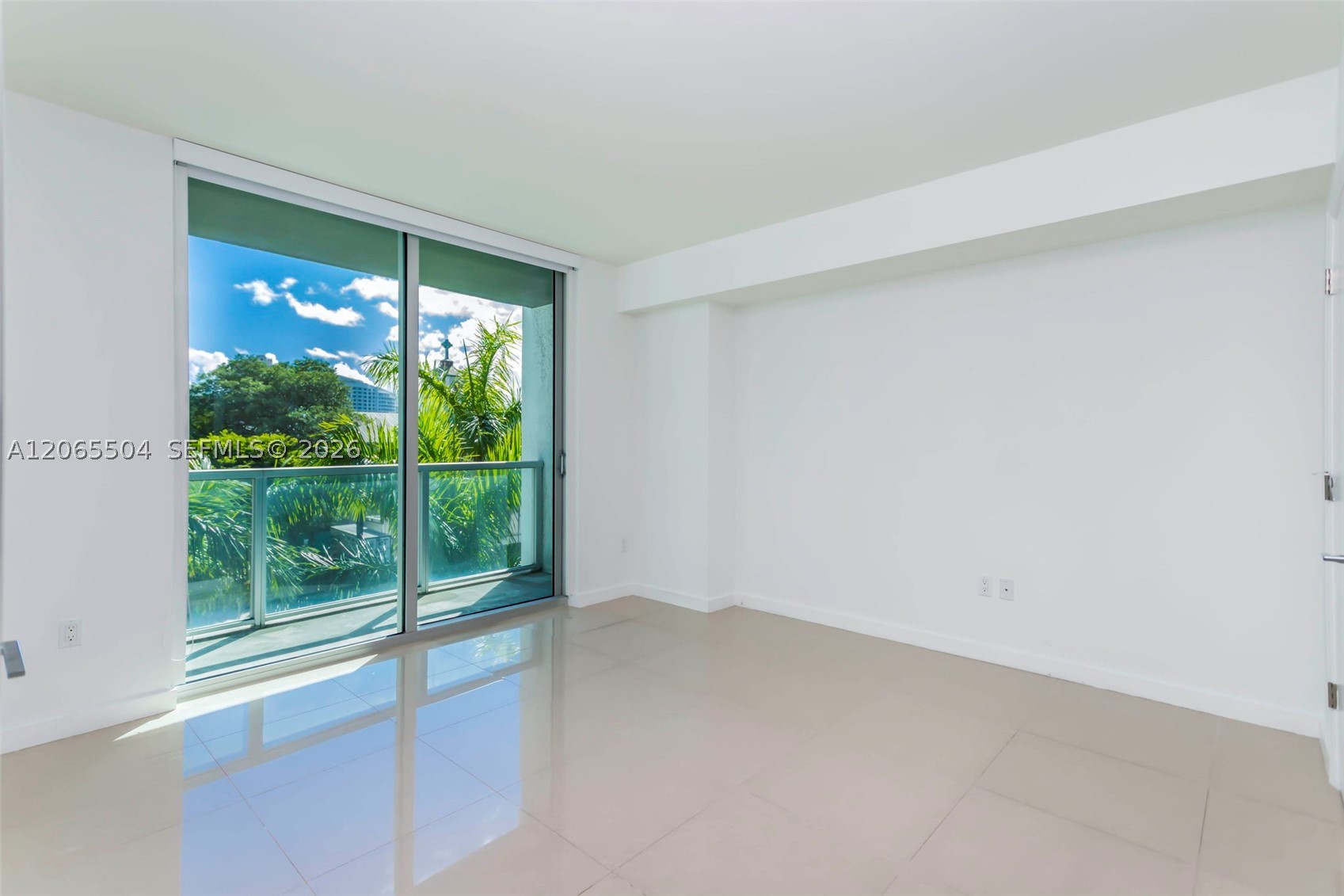 image 500 Brickell East12