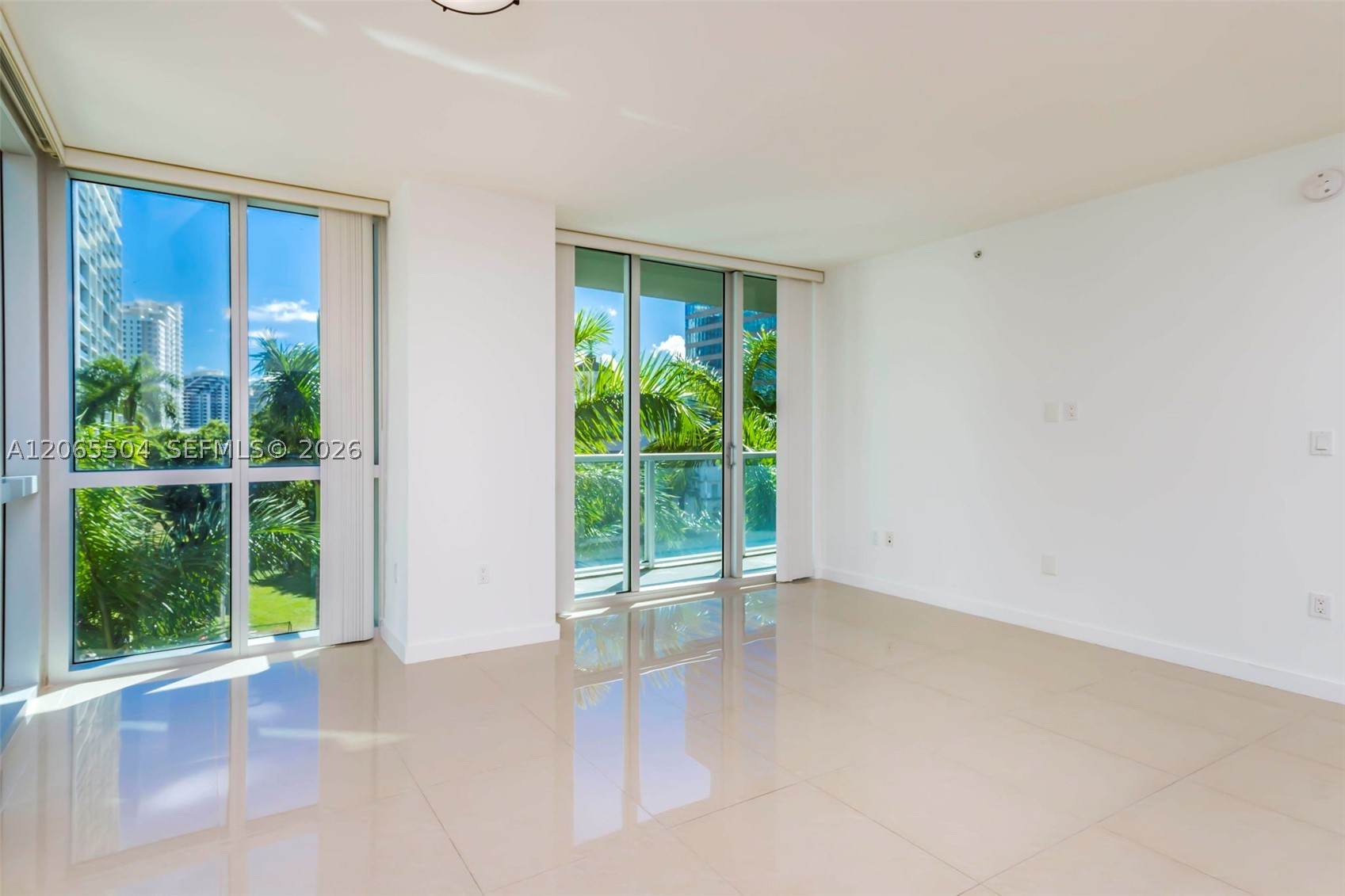 image 500 Brickell East17