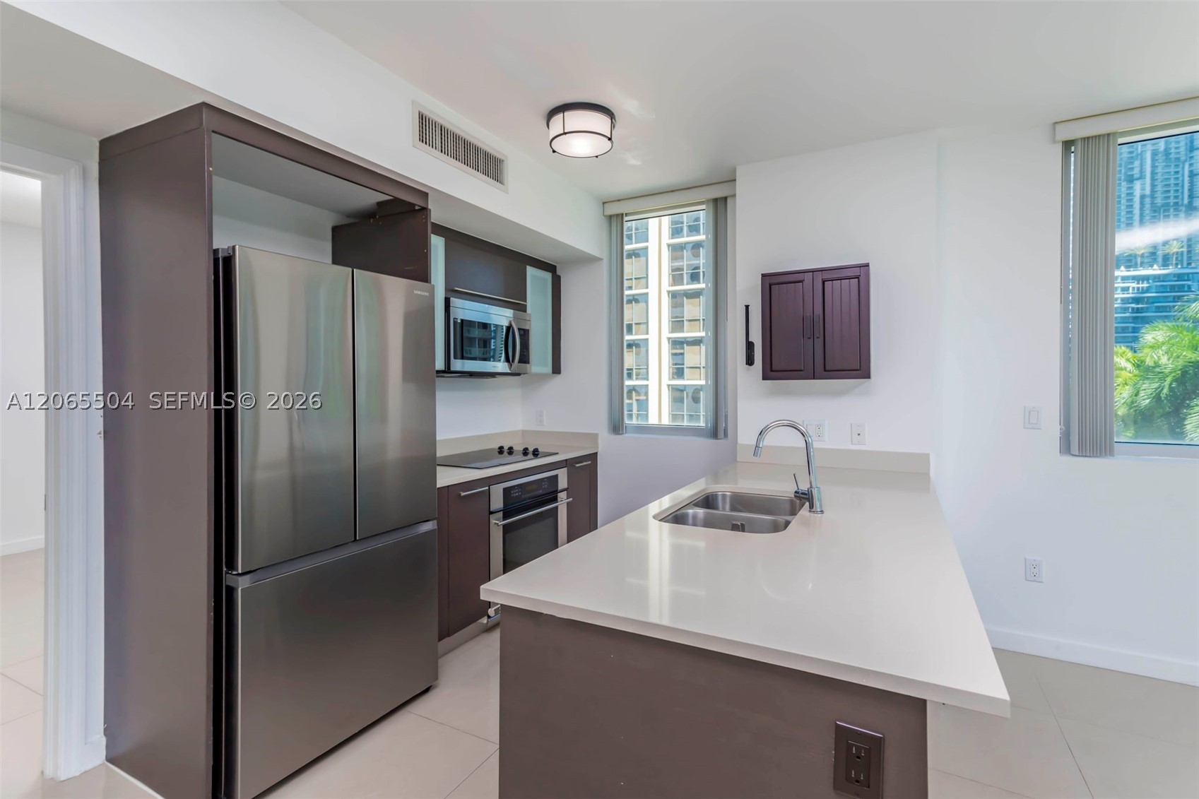 image 500 Brickell East2