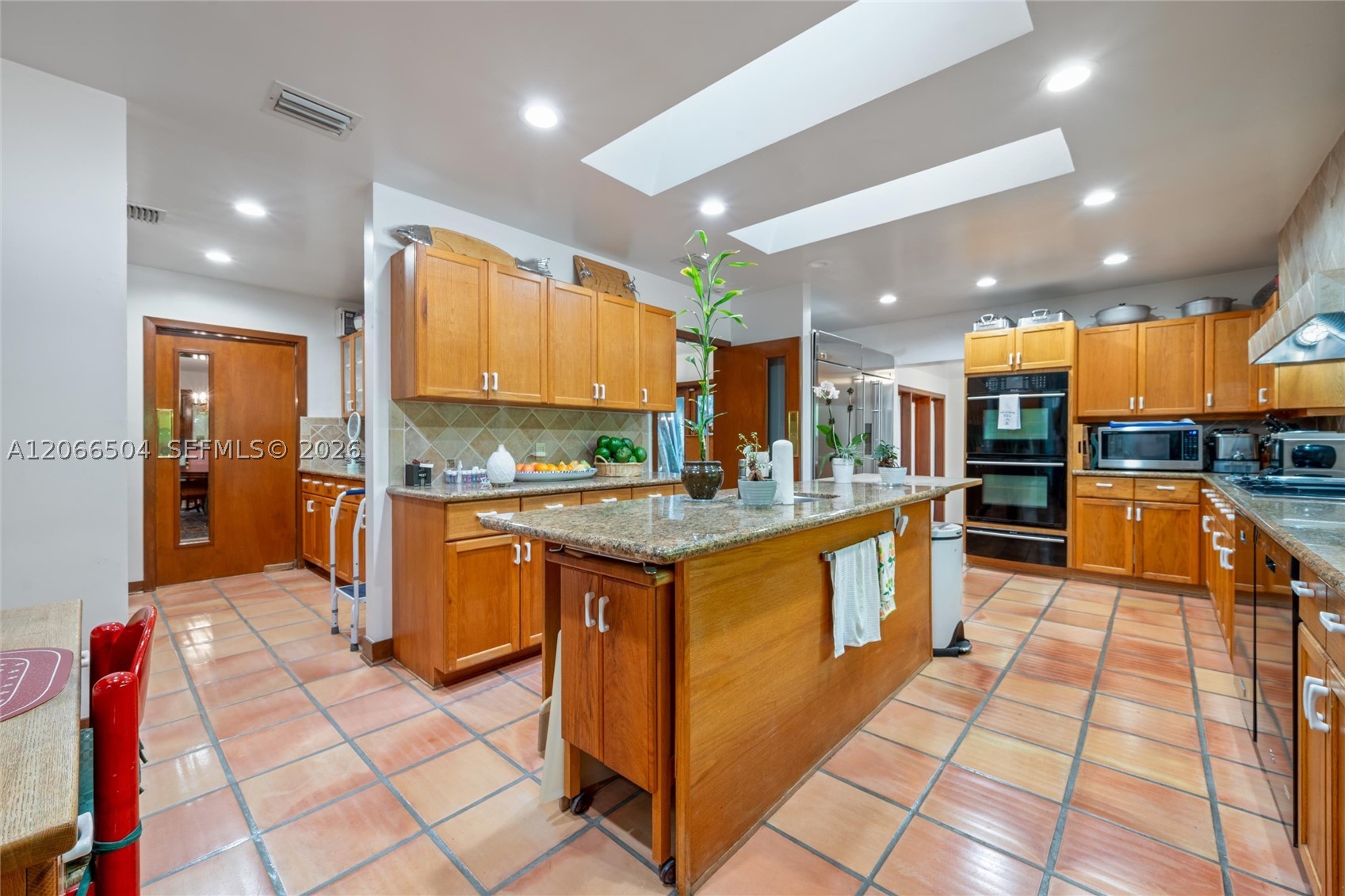 9490 Old Cutler Ln Coral Gables, FL 33156