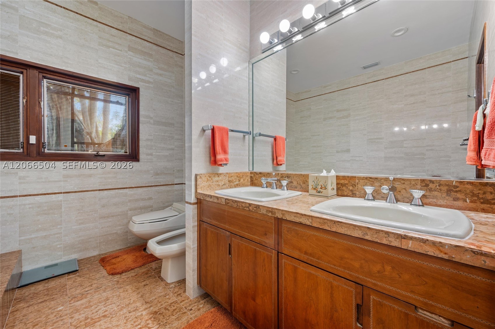 9490 Old Cutler Ln Coral Gables, FL 33156