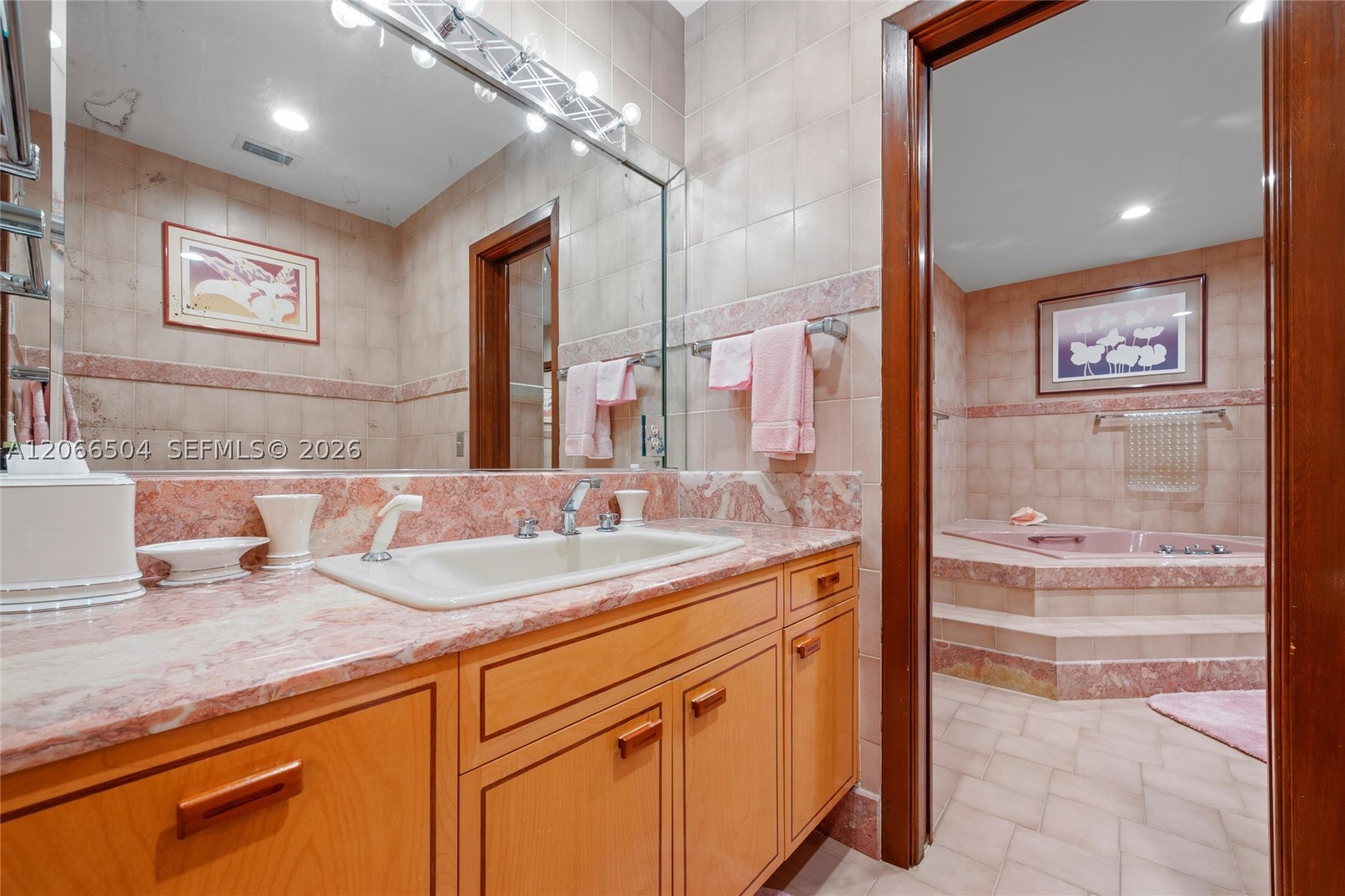 9490 Old Cutler Ln Coral Gables, FL 33156