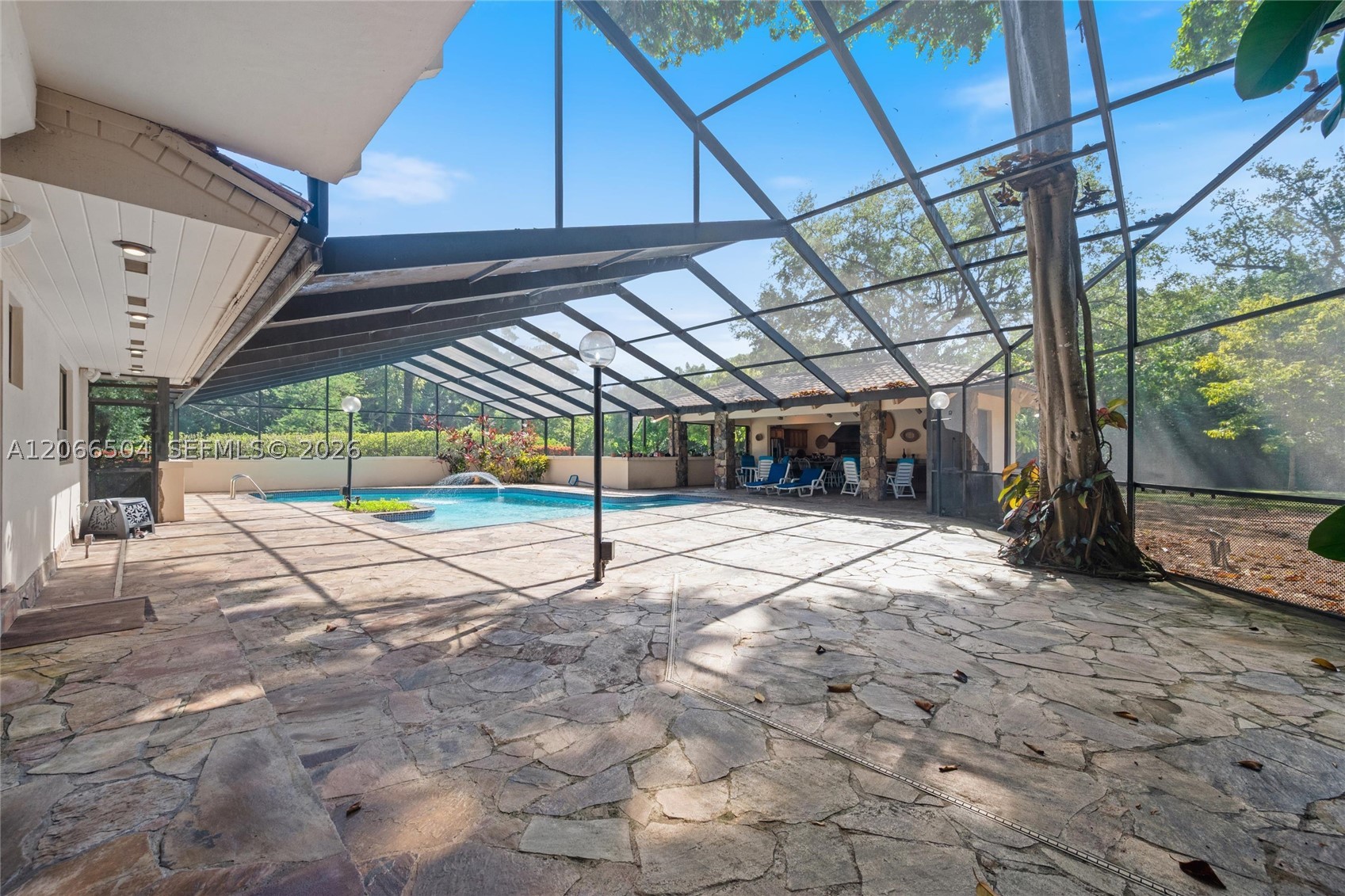 9490 Old Cutler Ln Coral Gables, FL 33156