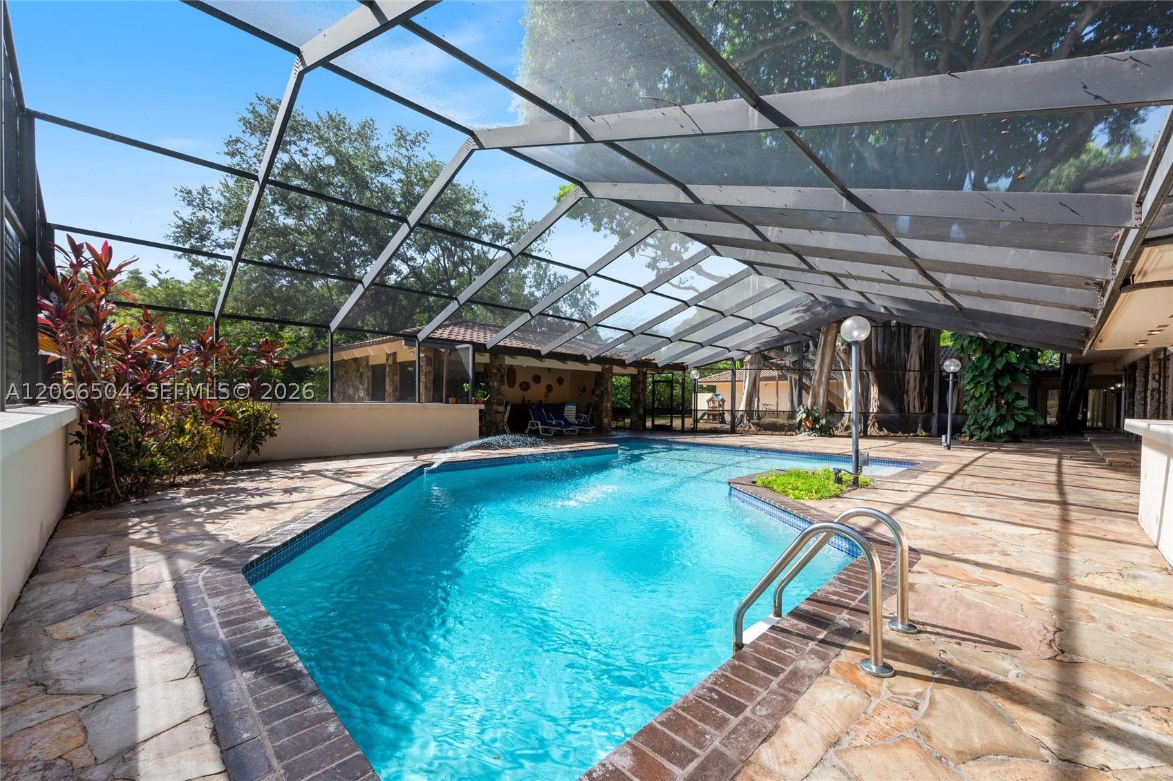 9490 Old Cutler Ln Coral Gables, FL 33156