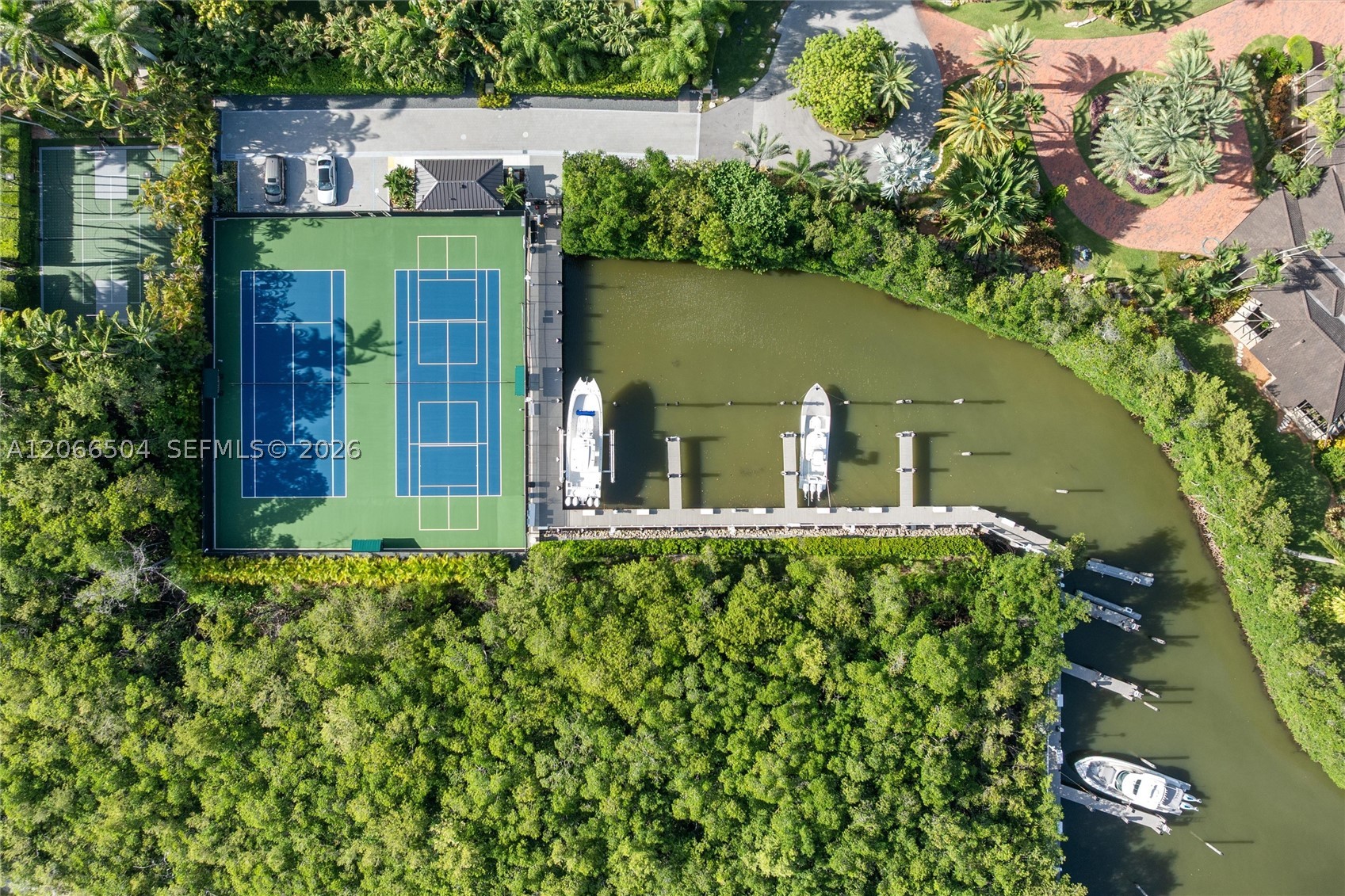 9490 Old Cutler Ln Coral Gables, FL 33156