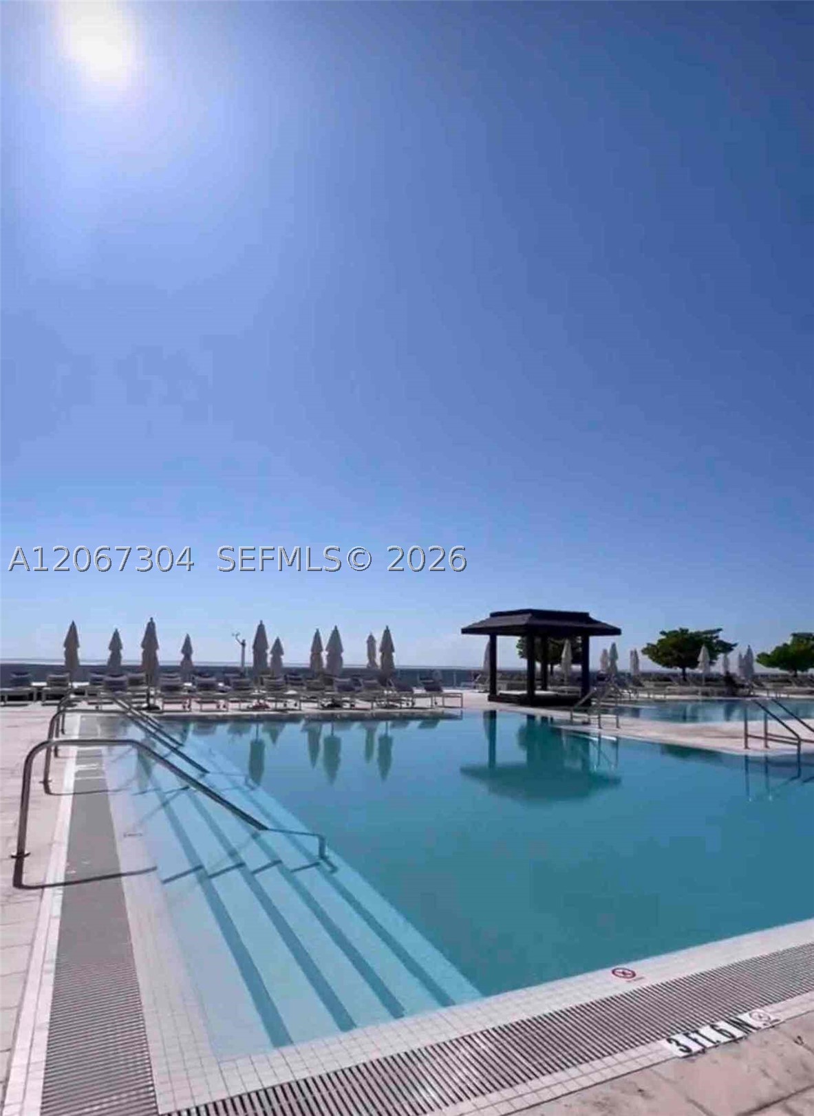 image Beach Club 210