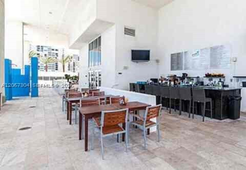 image Beach Club 215