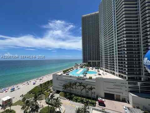 image Beach Club 217