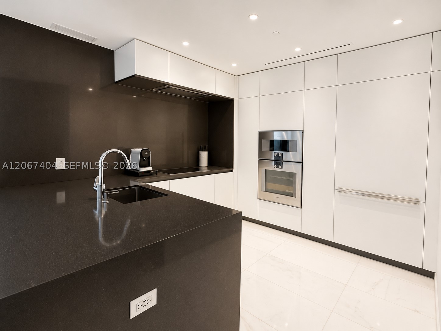 image Aston Martin Residences9
