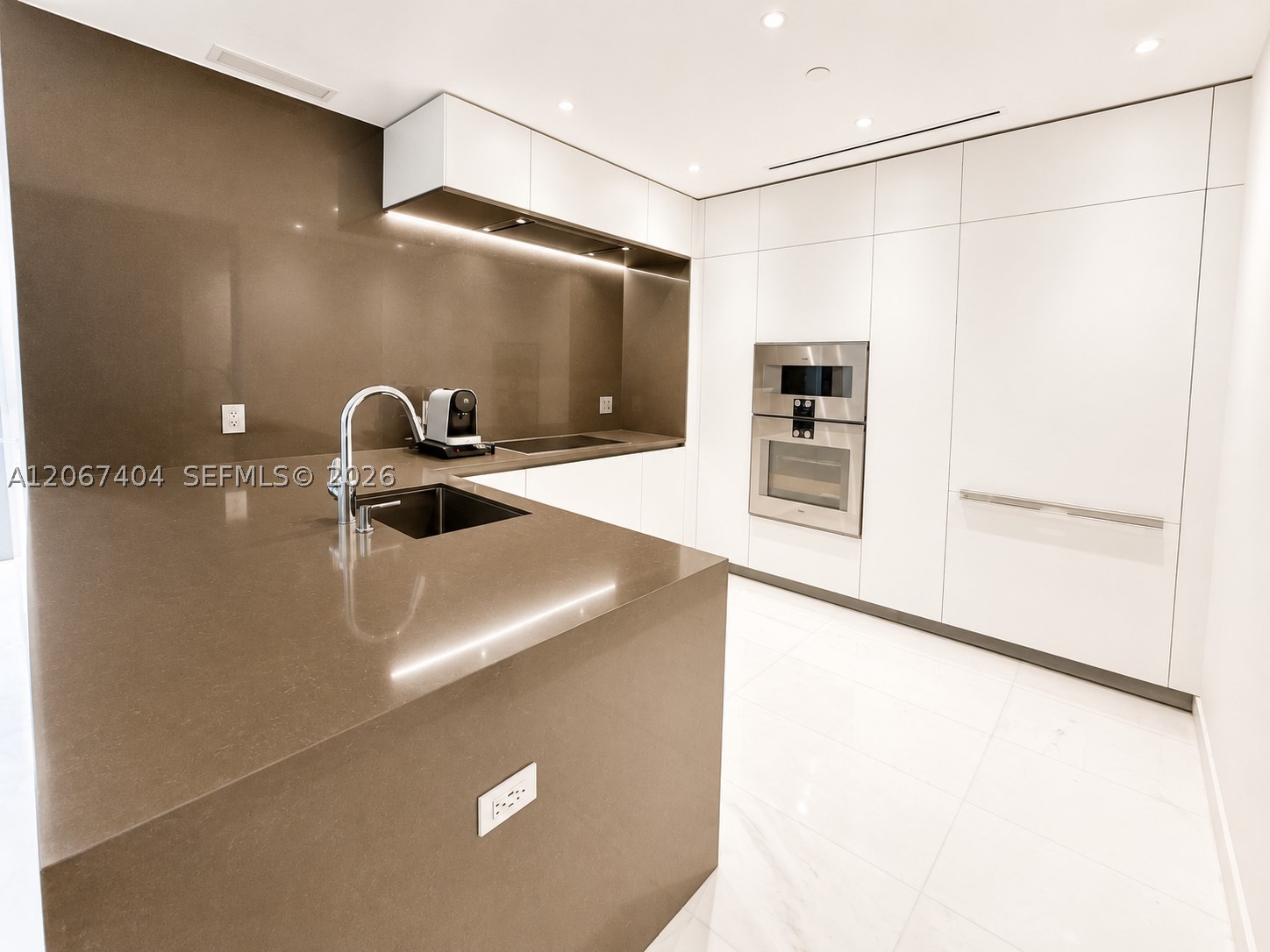 image Aston Martin Residences15