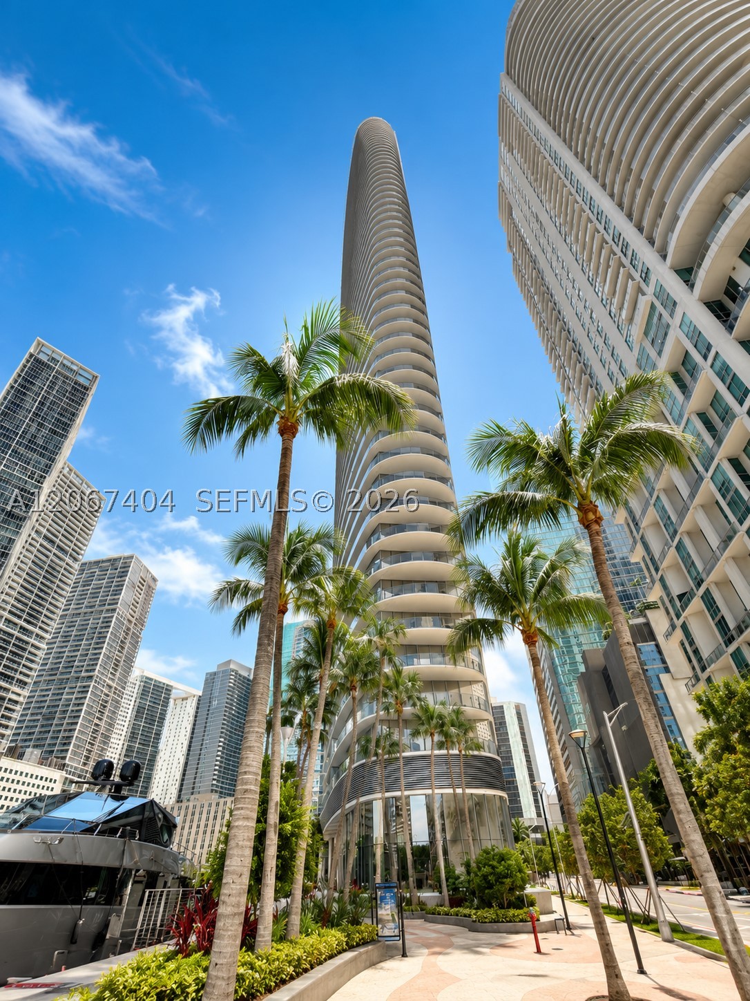 image Aston Martin Residences39