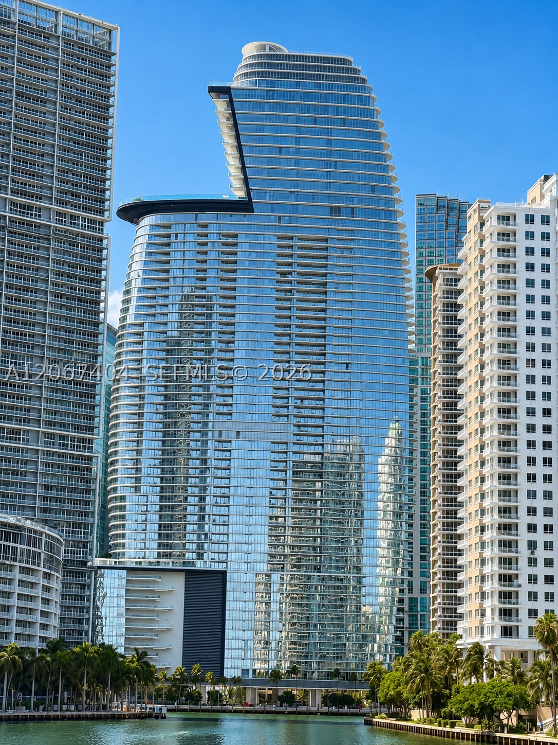 image Aston Martin Residences40